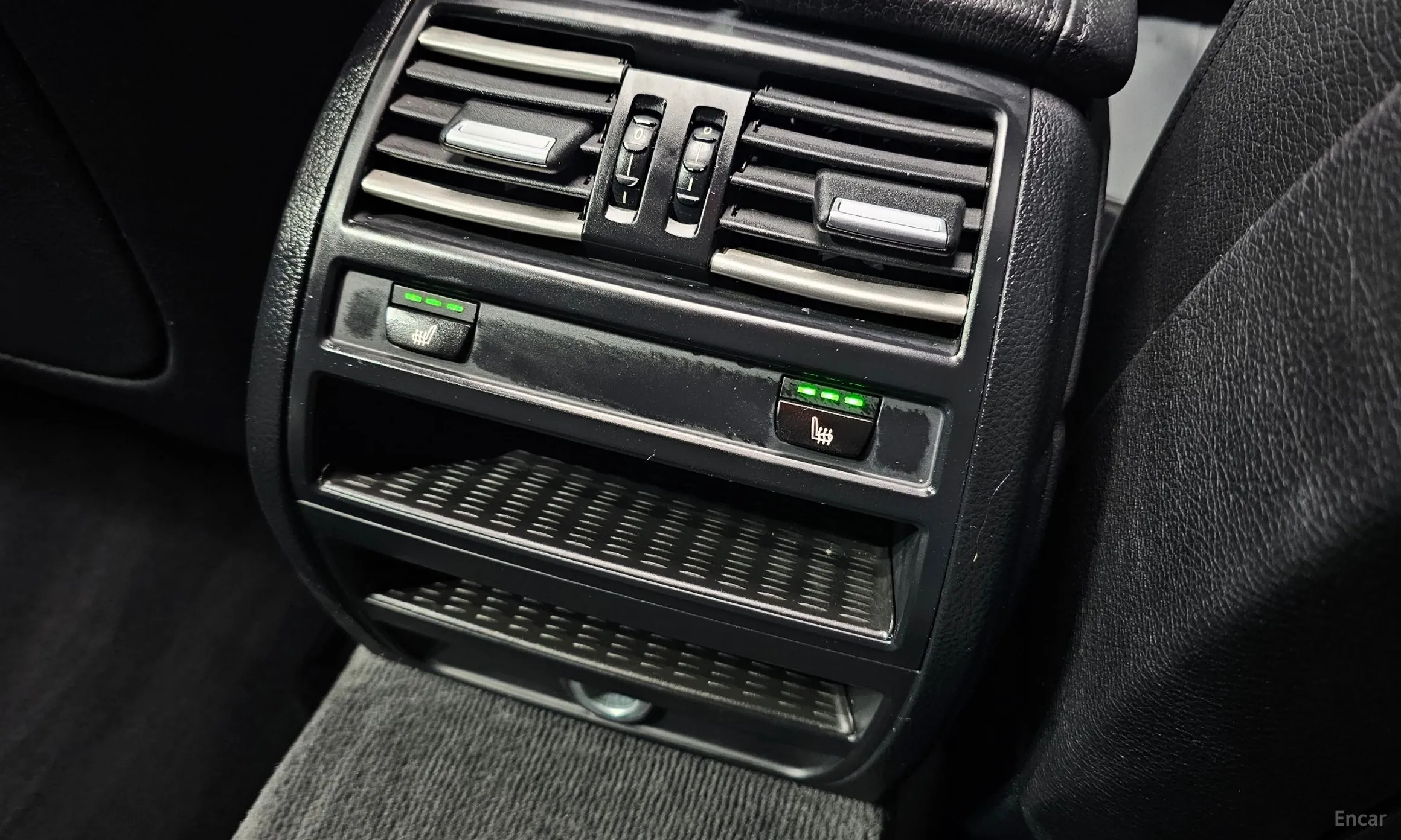 BMW 5 Series (F10) превью 20