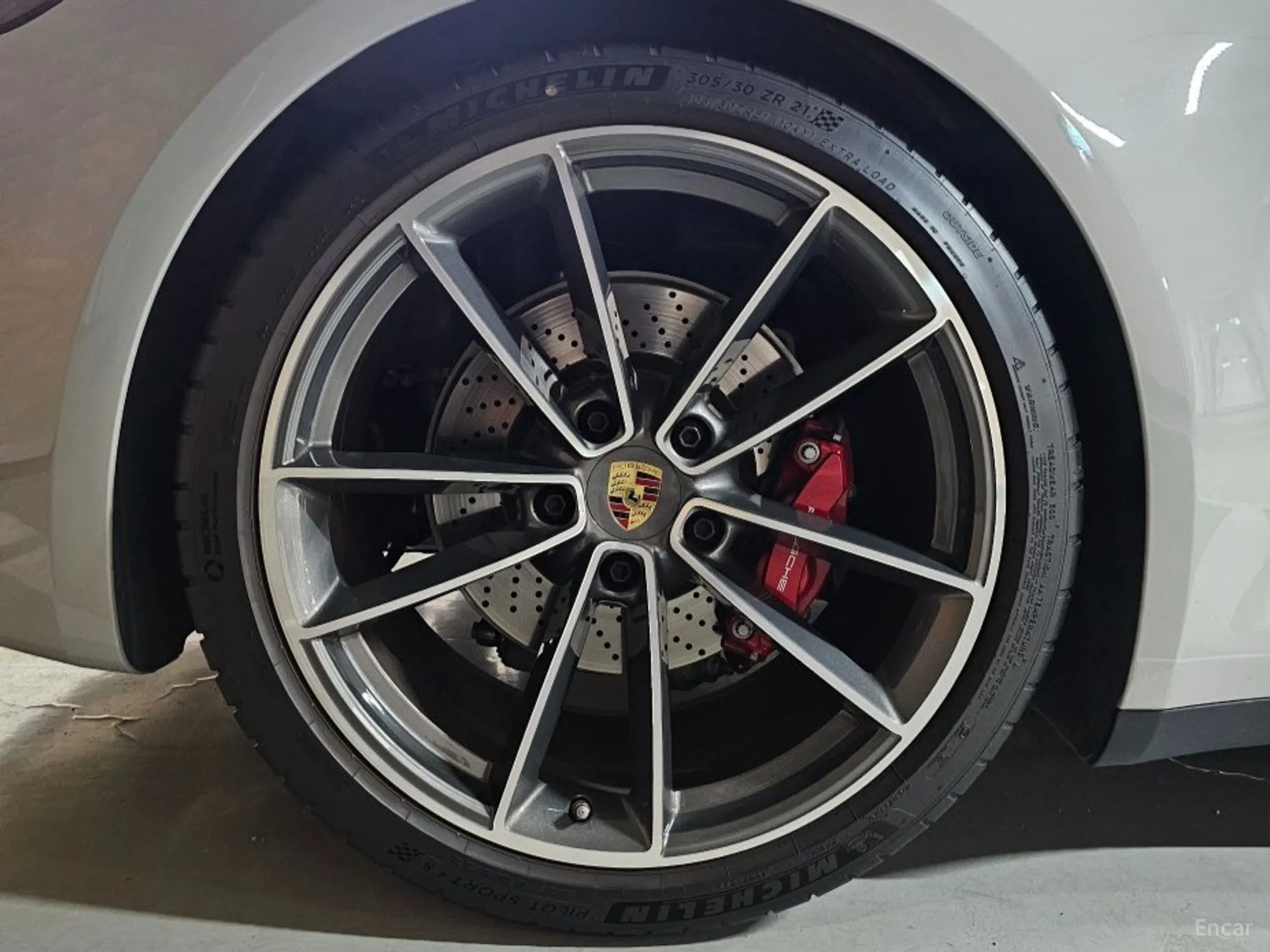 Porsche 911 (992) превью 13