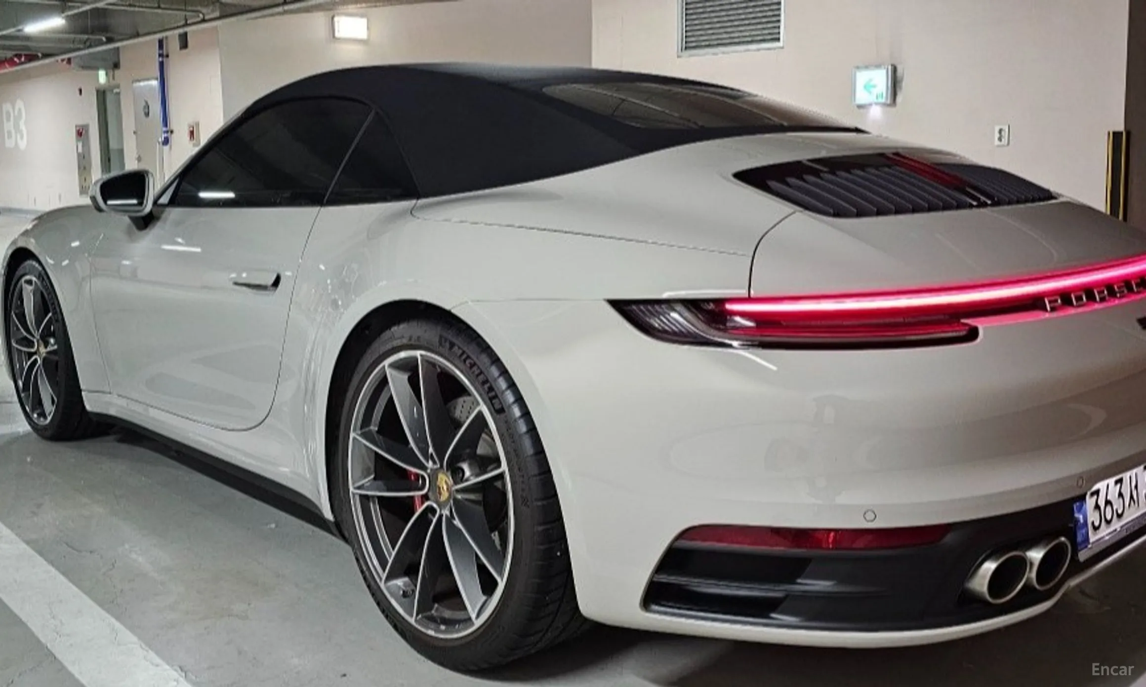 Porsche 911 (992) превью 4