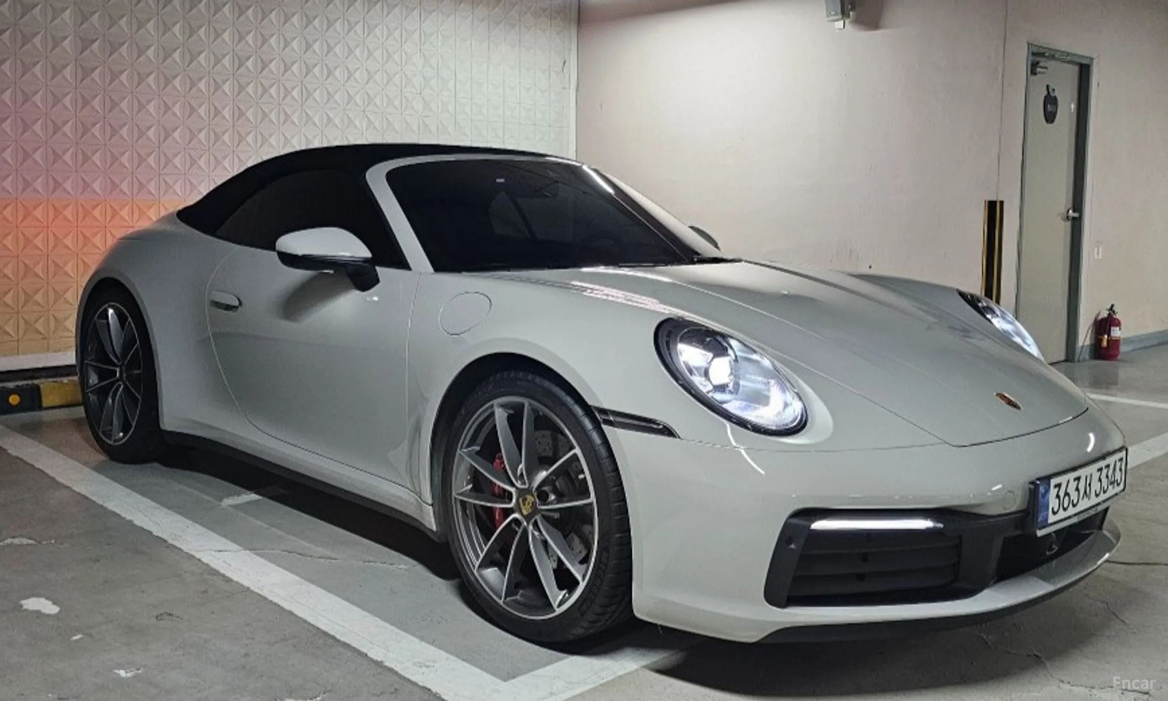Porsche 911 (992) превью 7