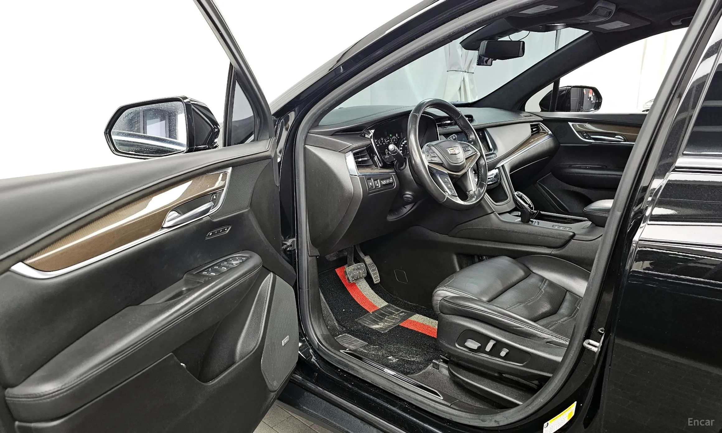 Cadillac XT5 превью 10