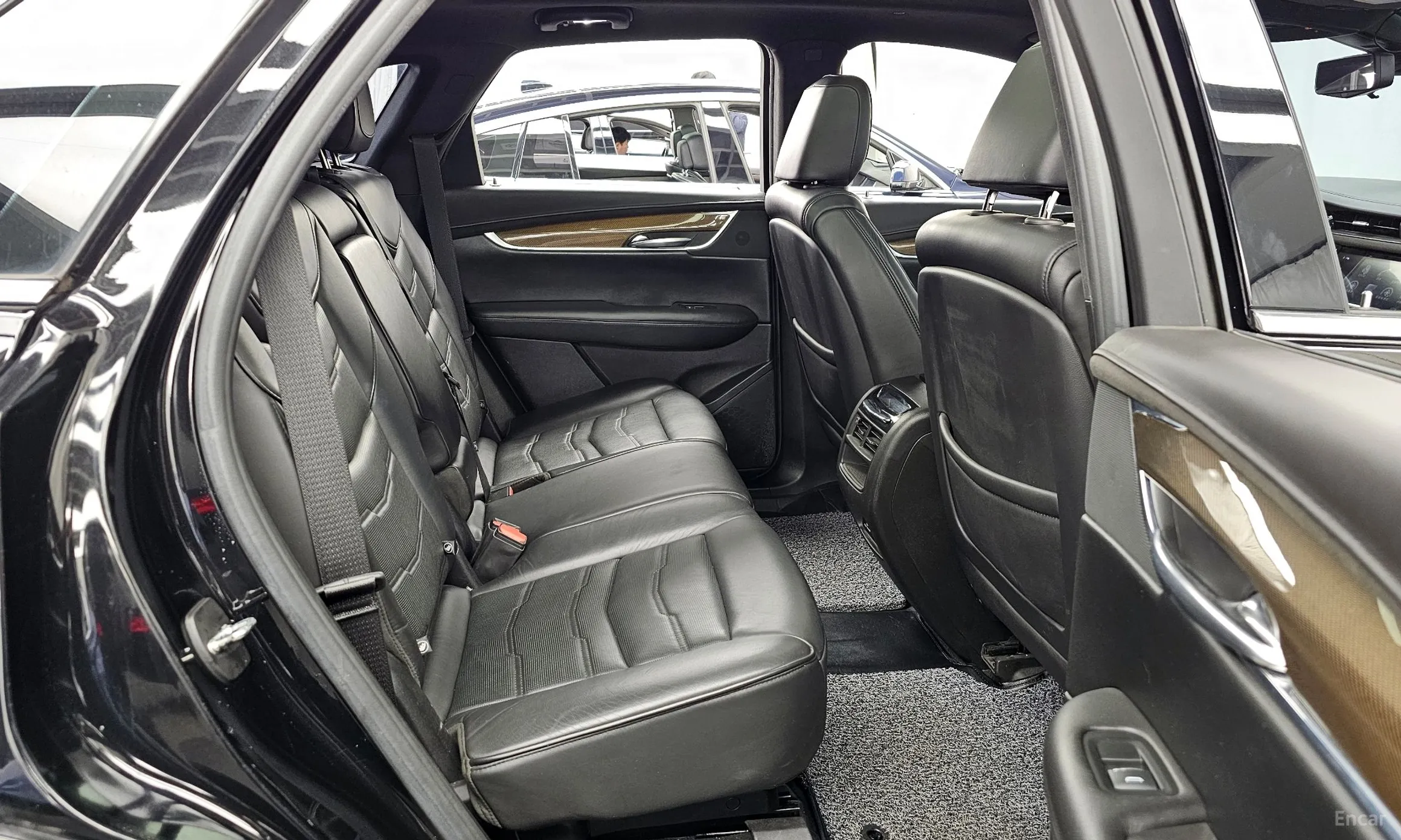 Cadillac XT5 превью 12