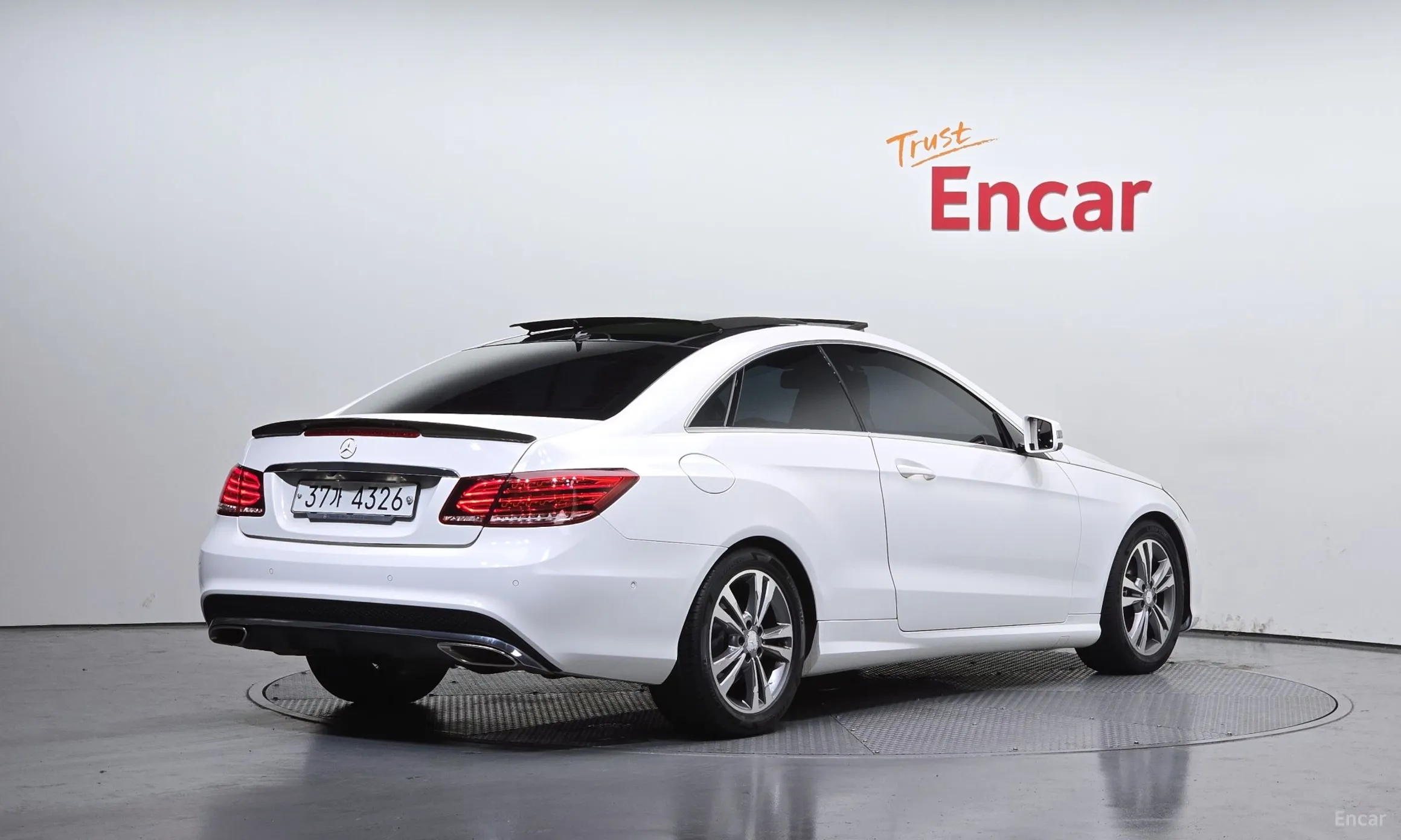 Mercedes Benz E-Class W212