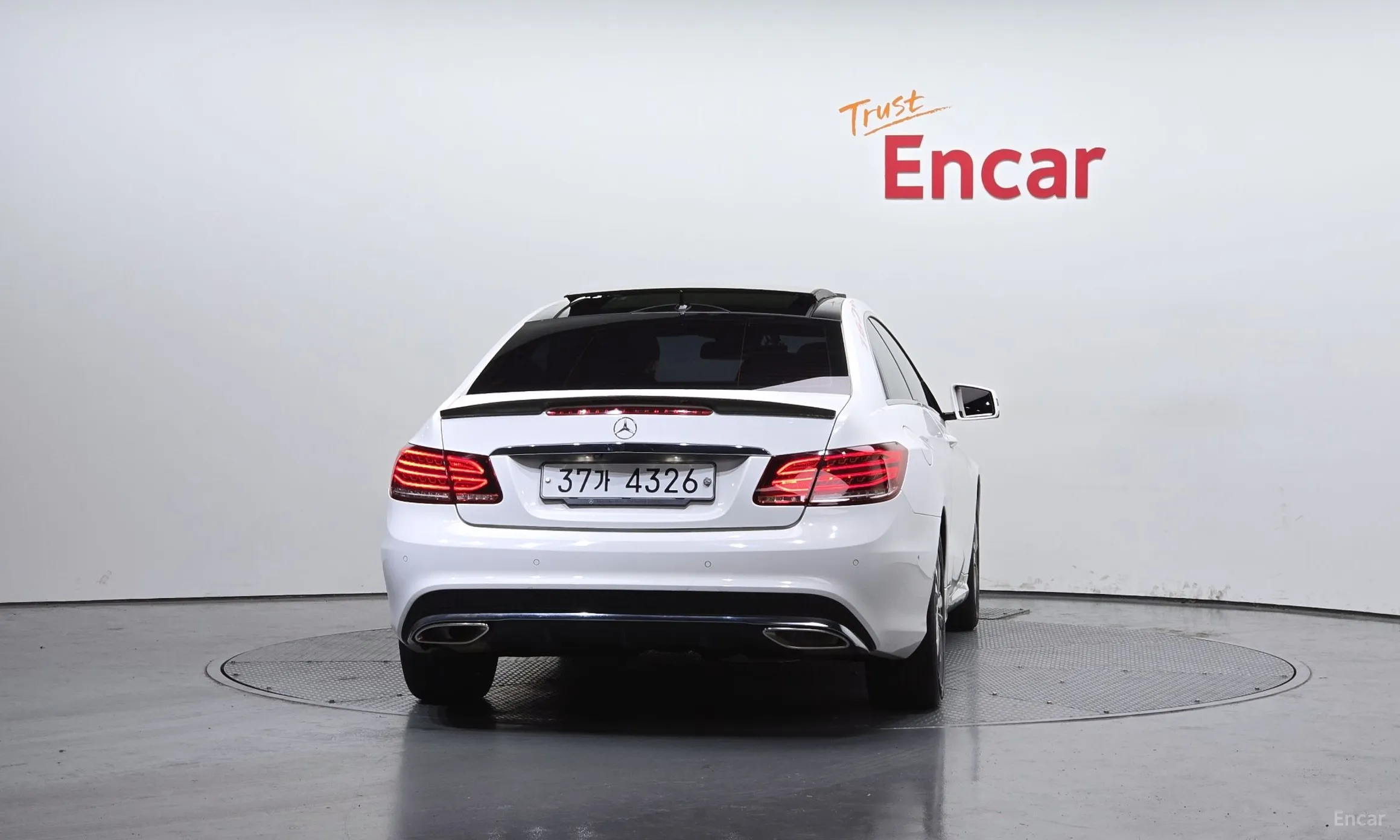 Mercedes Benz E-Class W212 превью 4