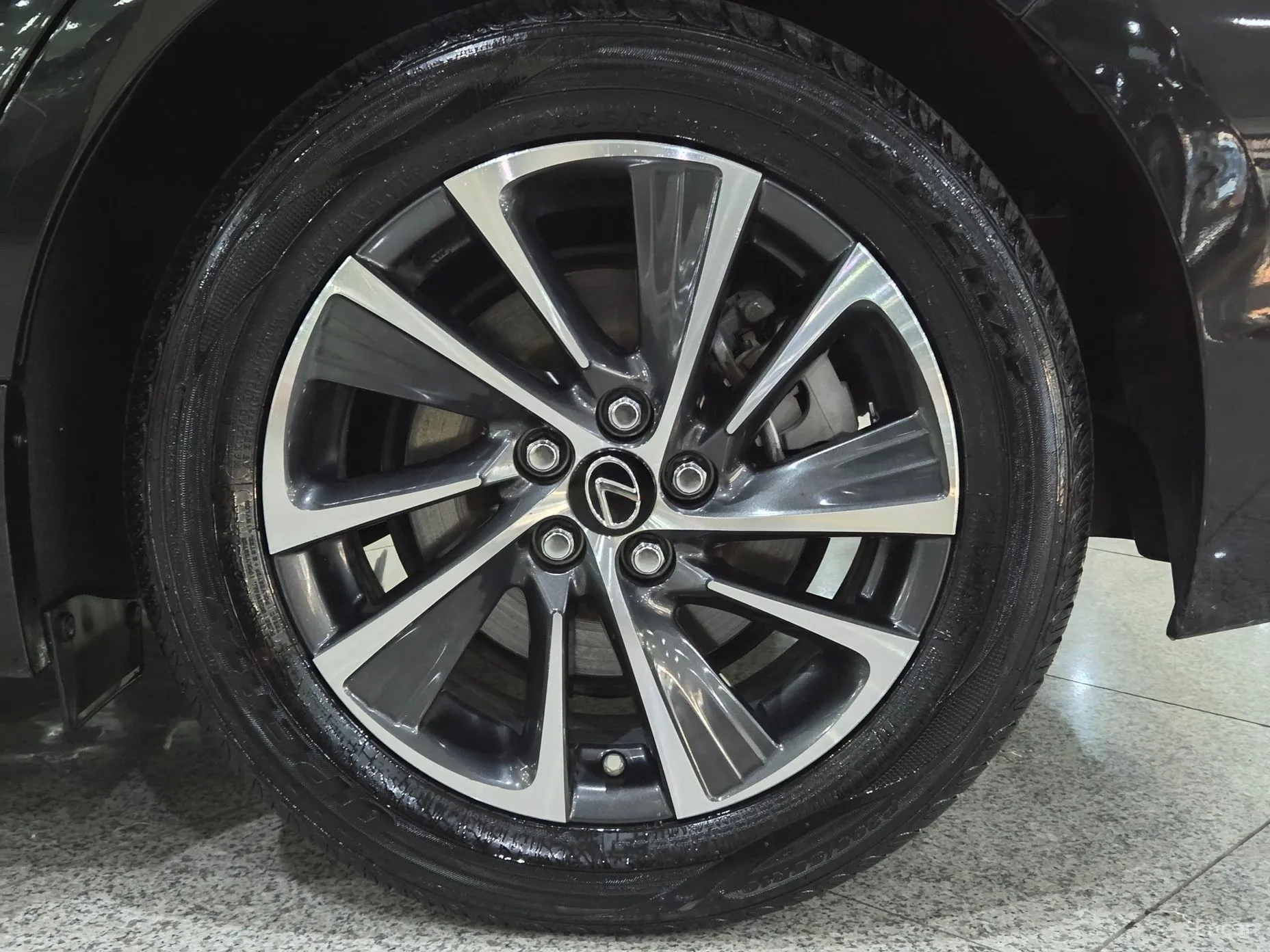 Lexus CT200h превью 20