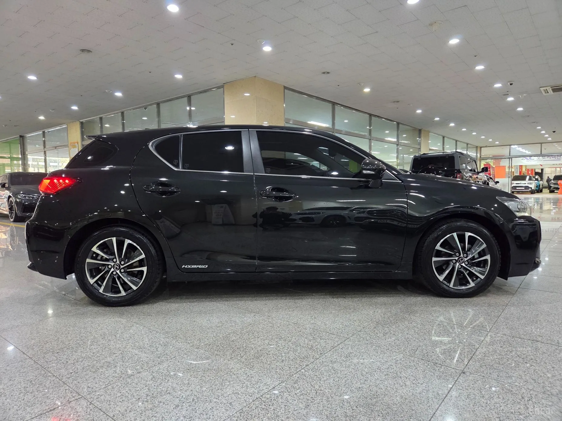 Lexus CT200h превью 5