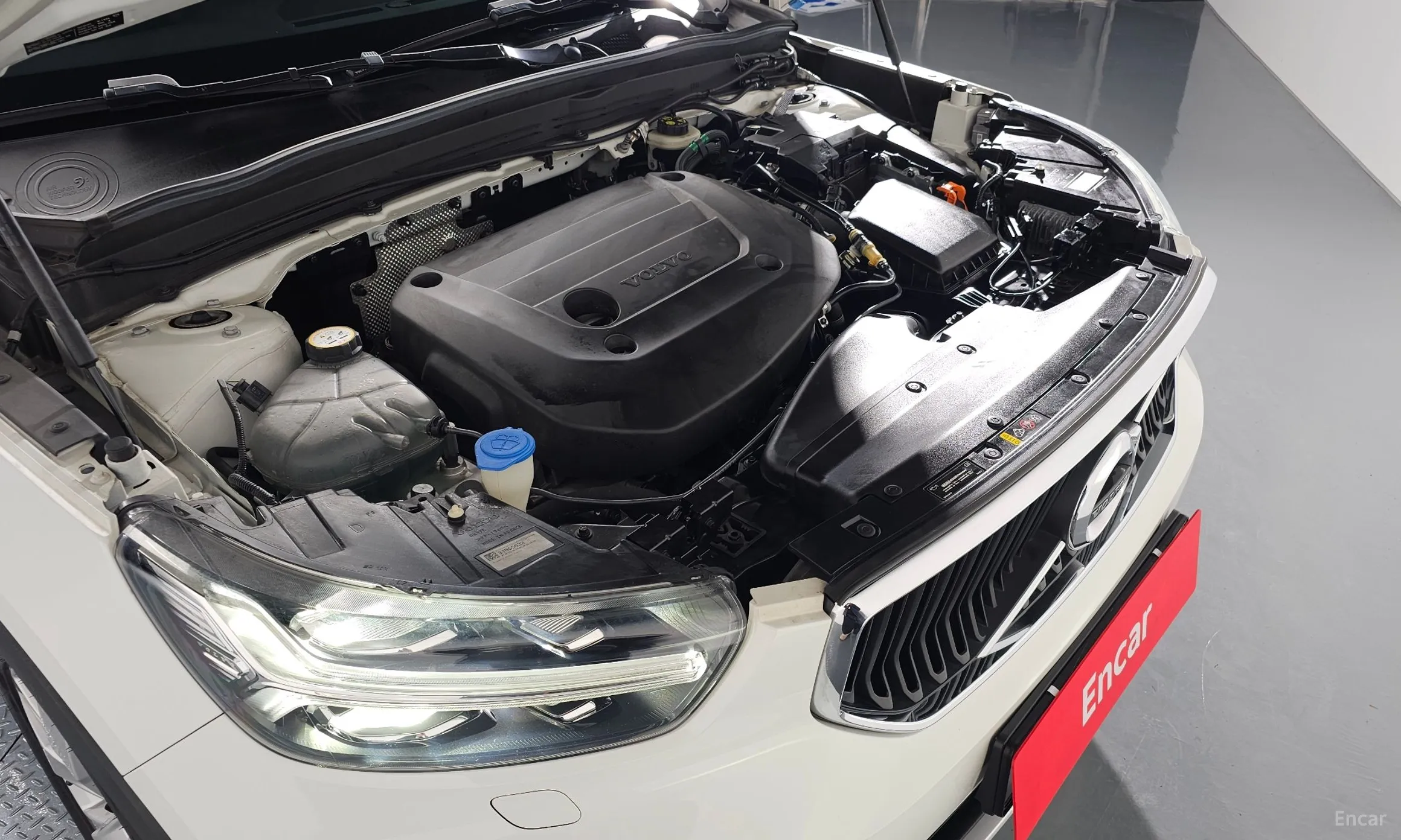 Volvo XC40 превью 6