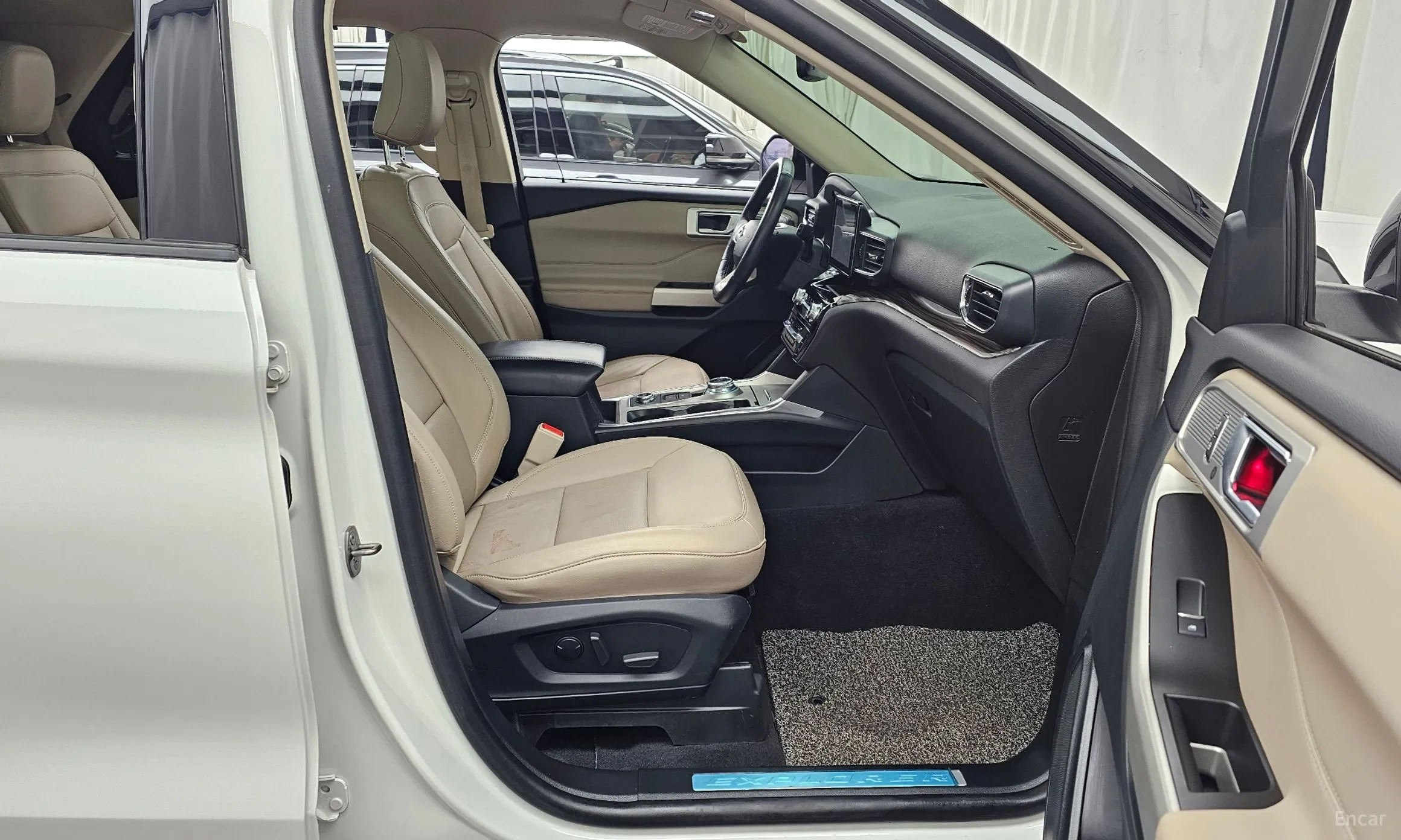 Ford Explorer 6th Generation превью 11