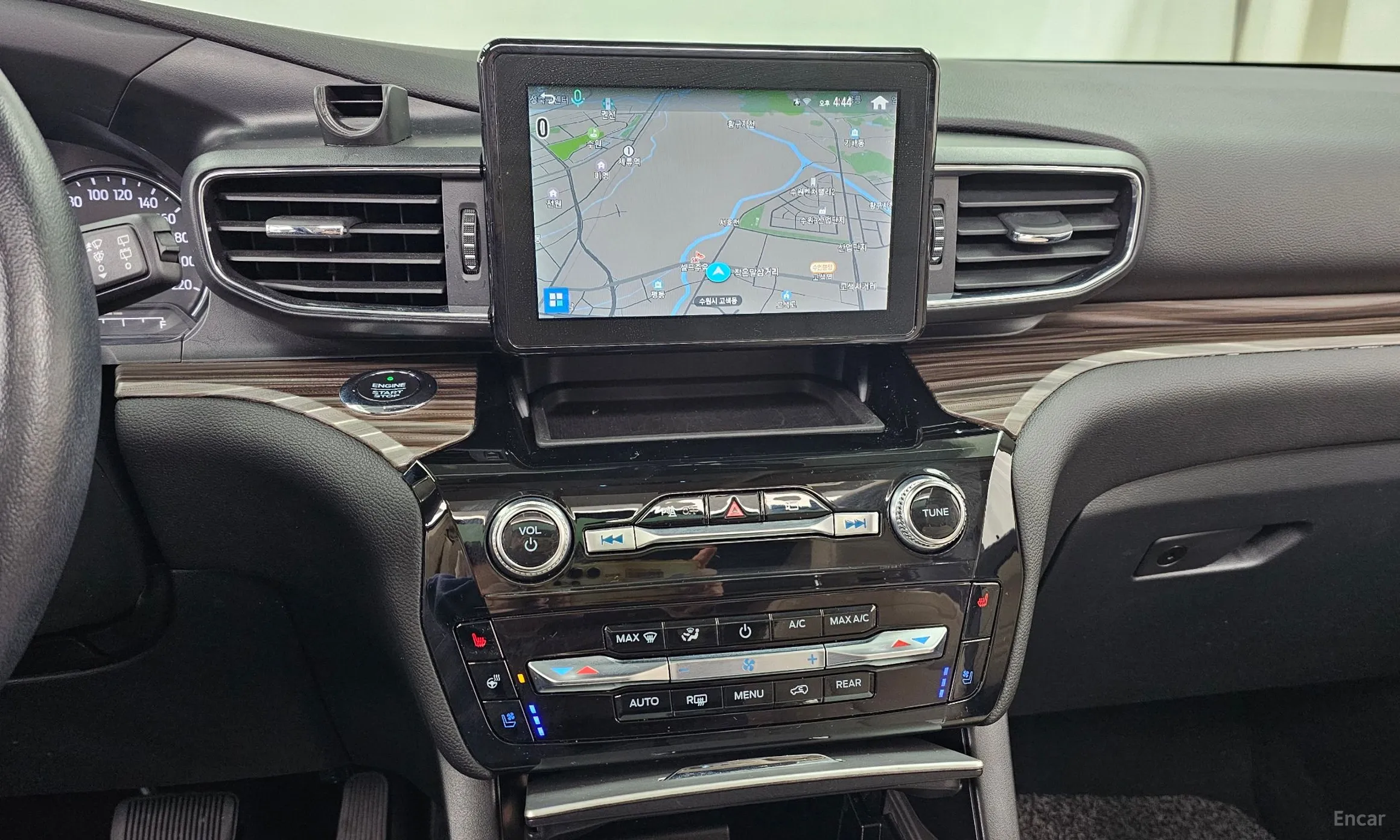 Ford Explorer 6th Generation превью 14