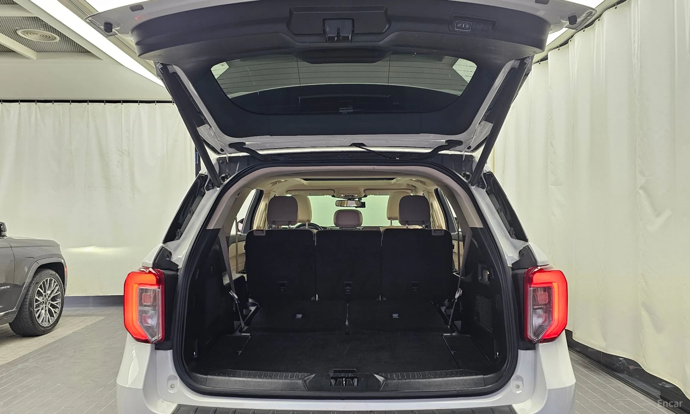 Ford Explorer 6th Generation превью 20