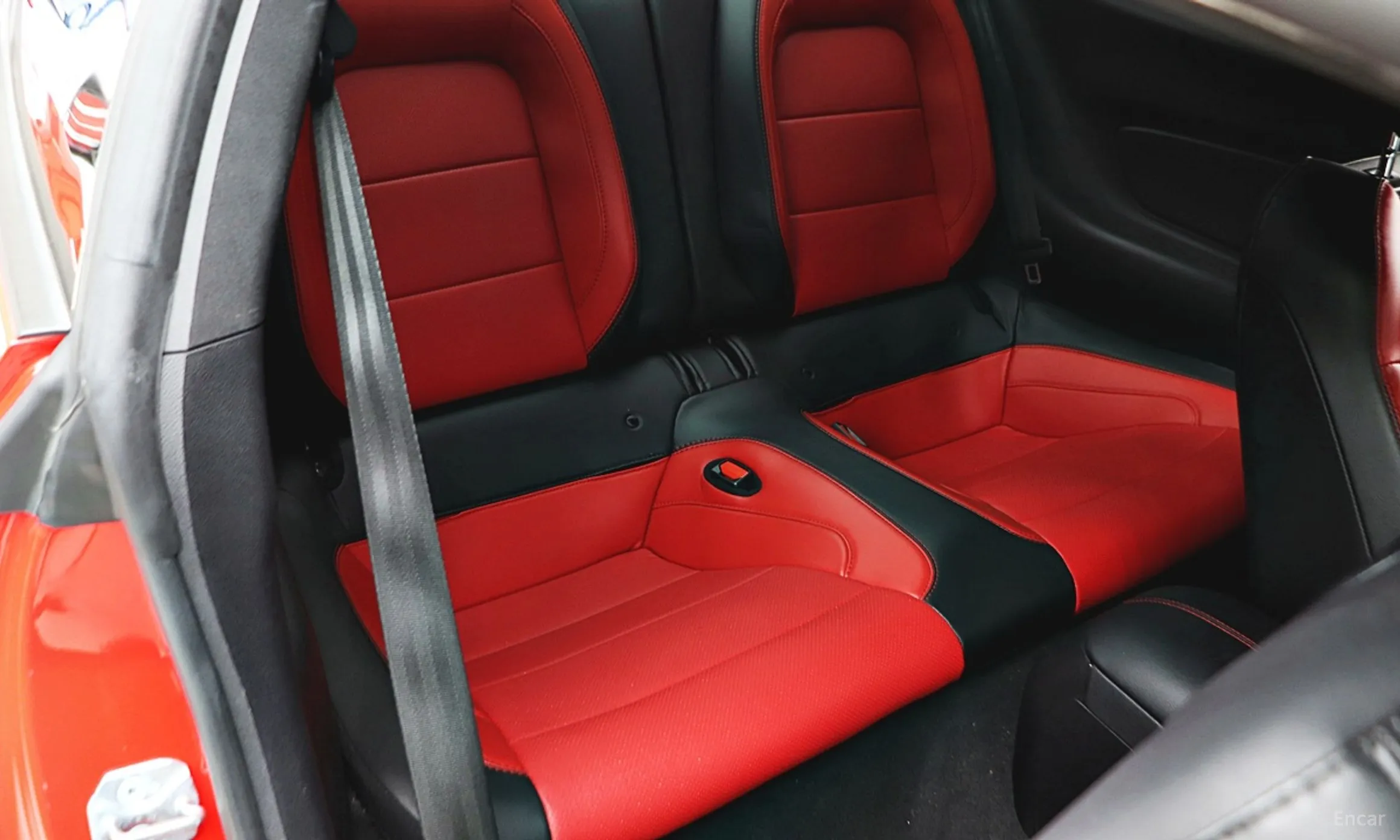 Ford Mustang превью 14