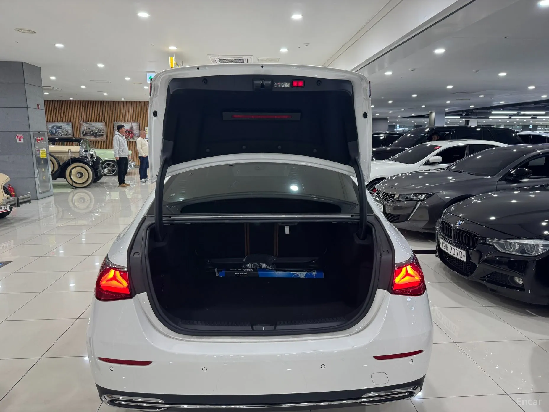Mercedes Benz E-Class W214 превью 13