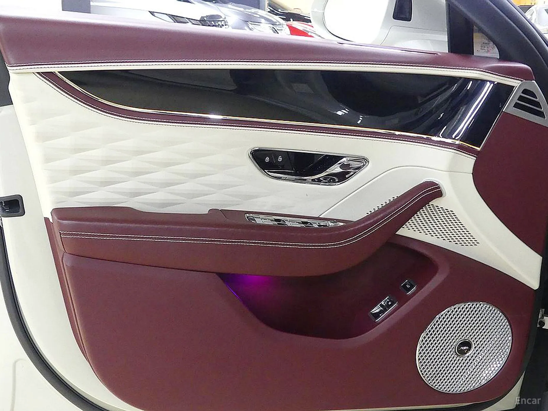 Bentley Flying Spur 3rd Generation превью 15