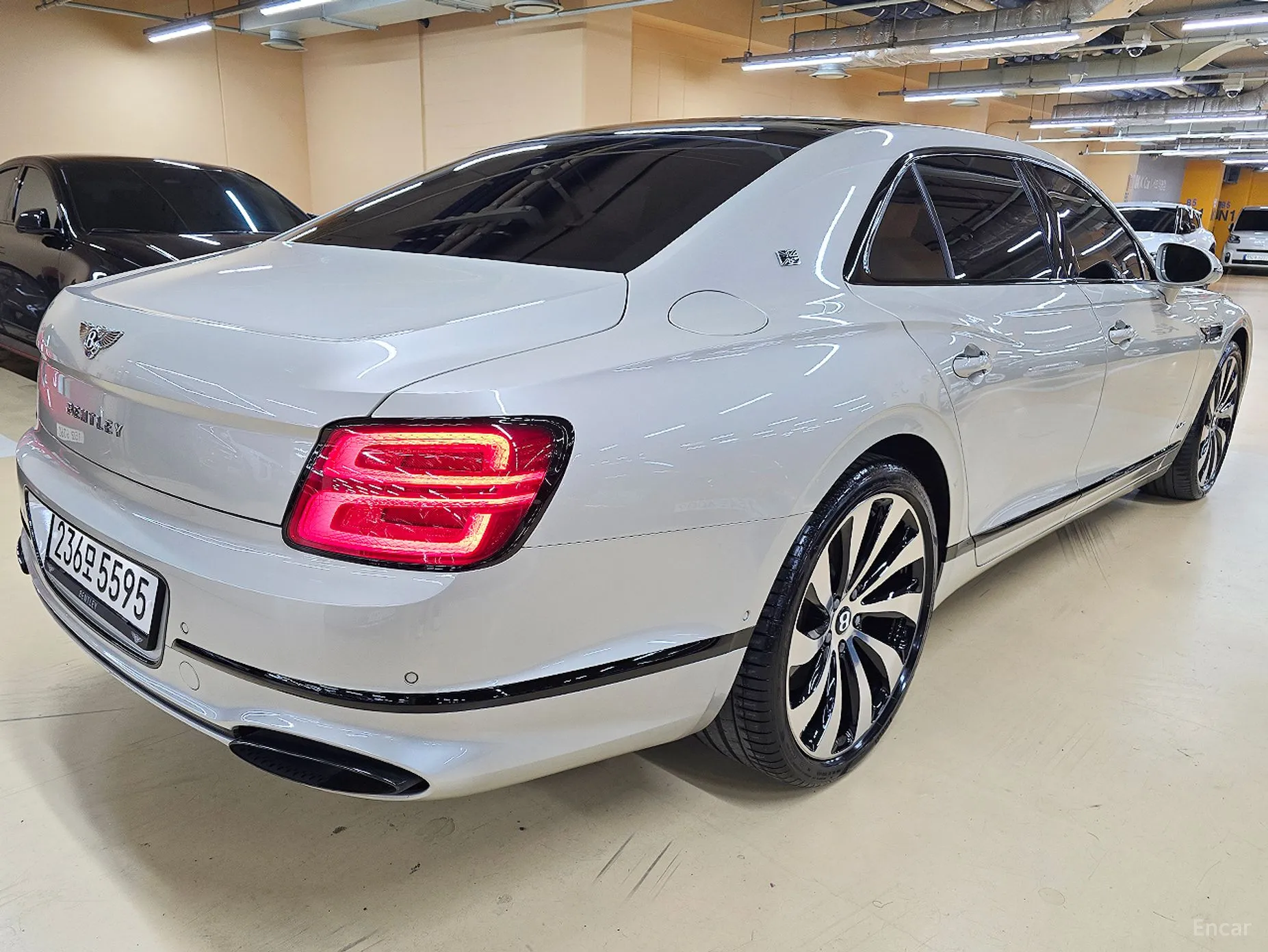 Bentley Flying Spur 3rd Generation превью 5