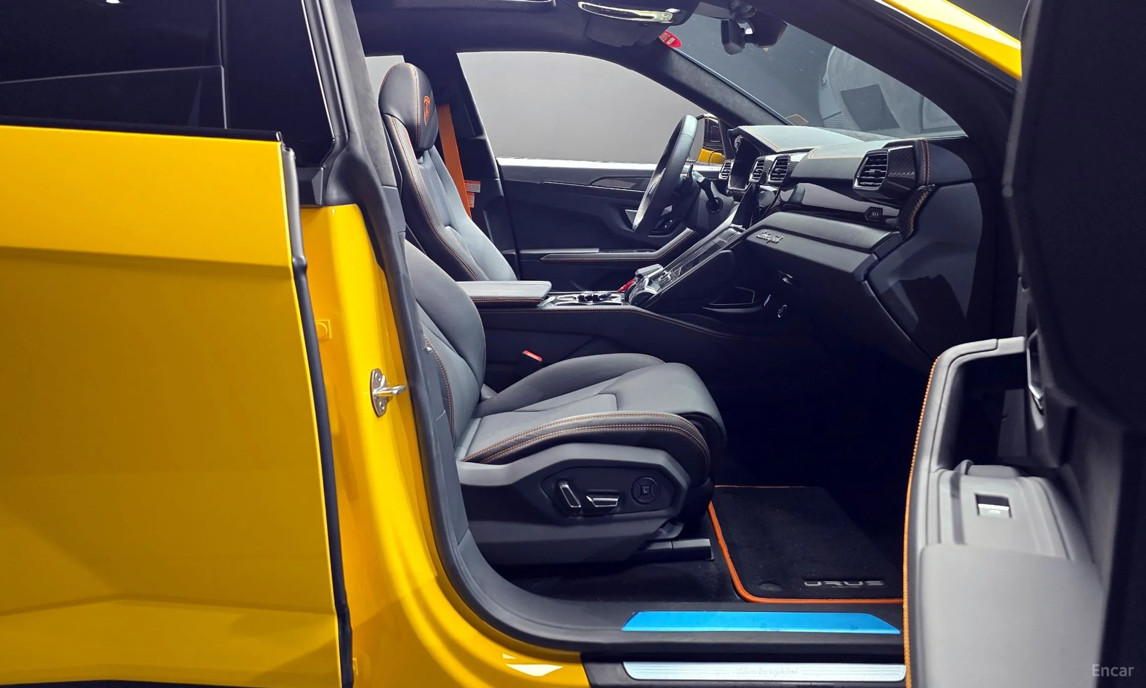 Lamborghini Urus превью 10