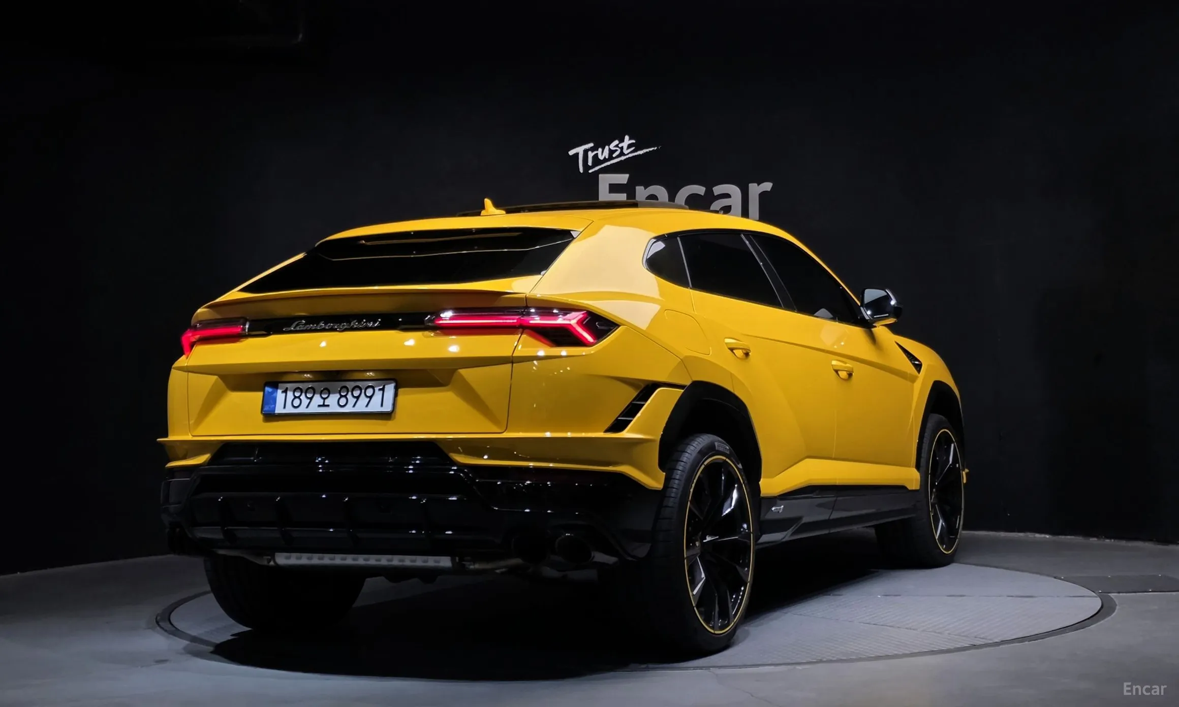 Lamborghini Urus превью 2