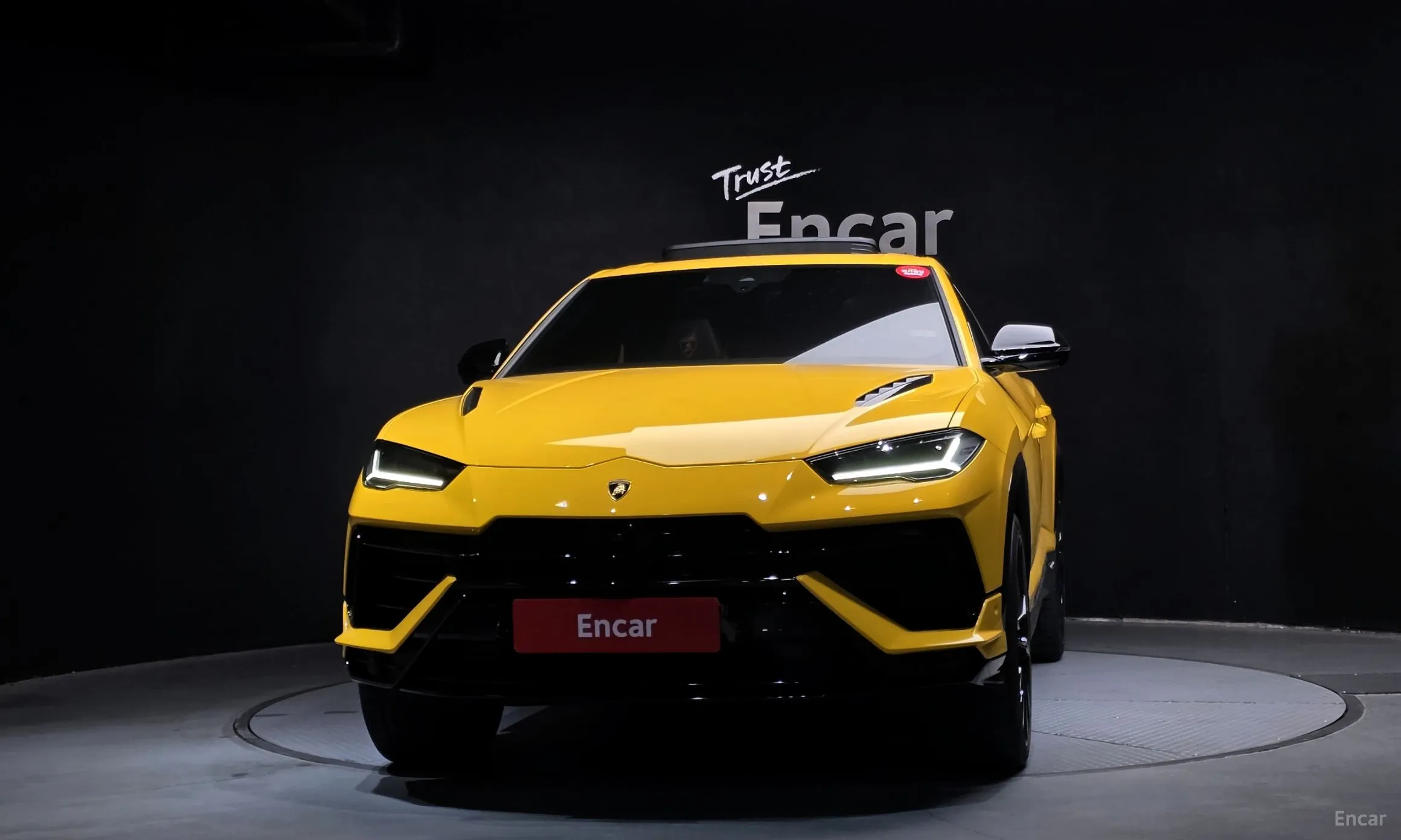 Lamborghini Urus превью 3