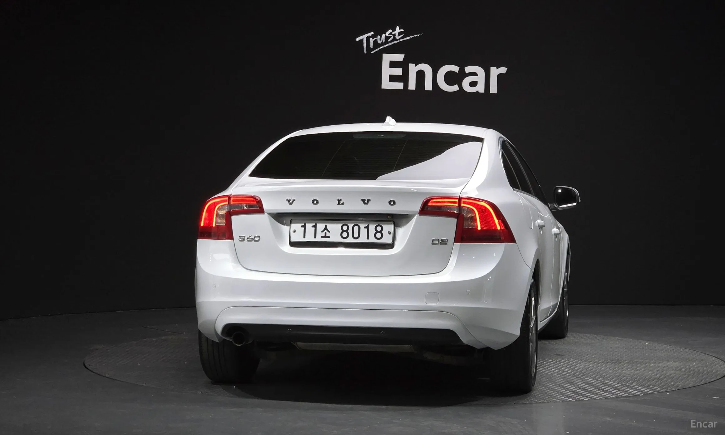 Volvo S60 превью 4