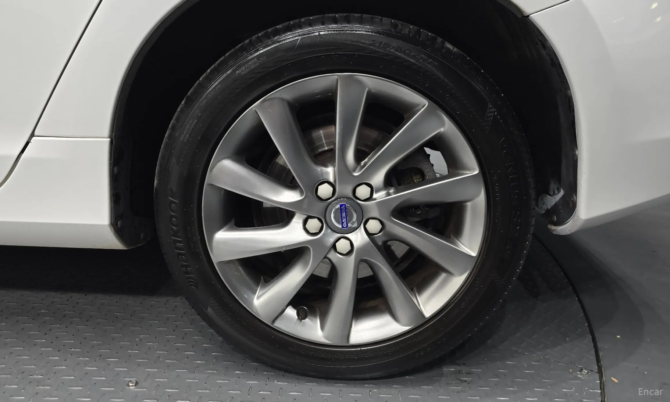 Volvo S60 превью 5