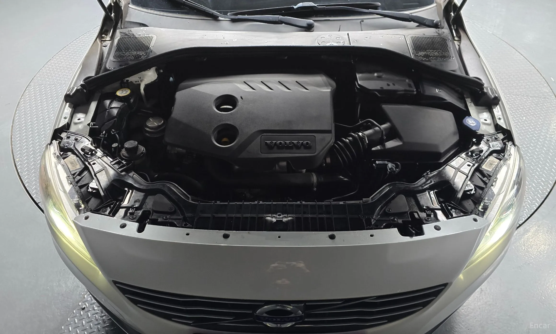 Volvo S60 превью 6