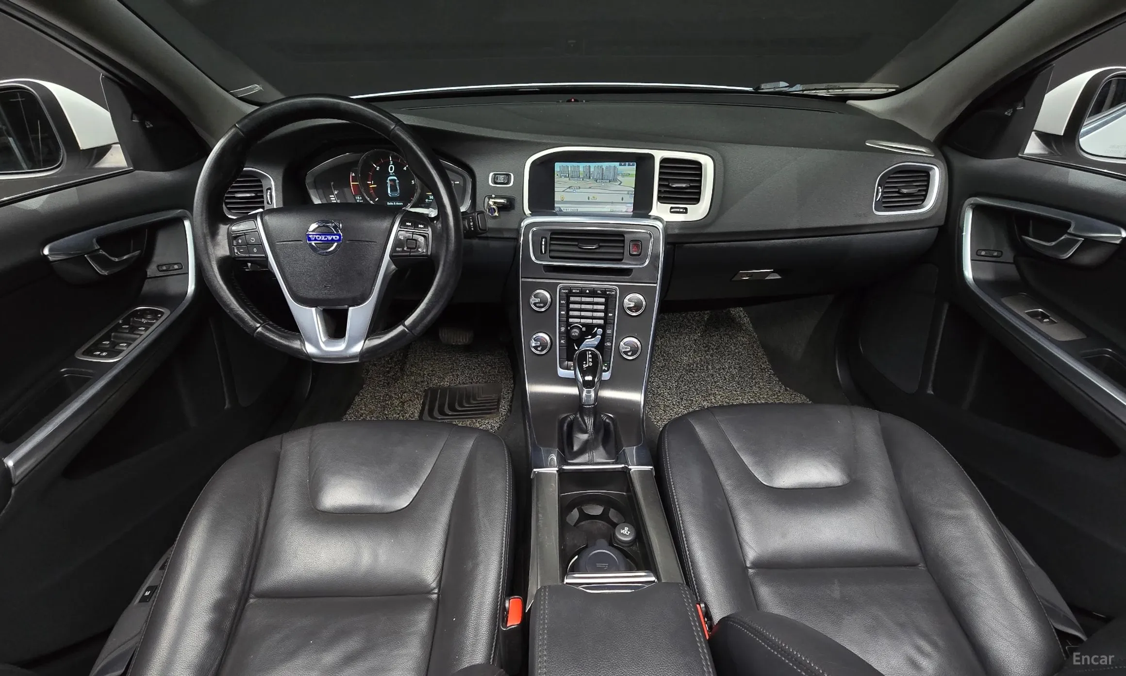 Volvo S60 превью 7