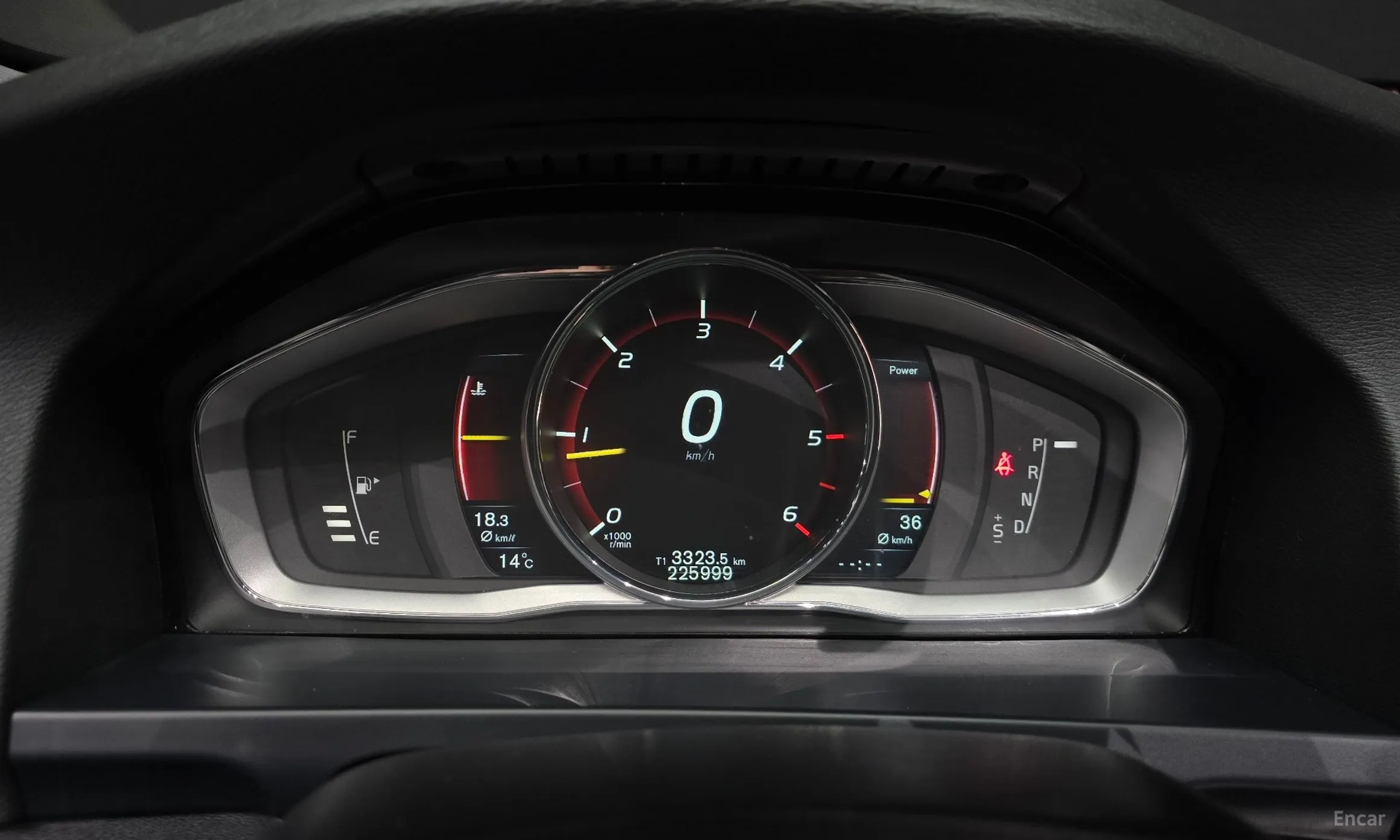 Volvo S60 превью 8
