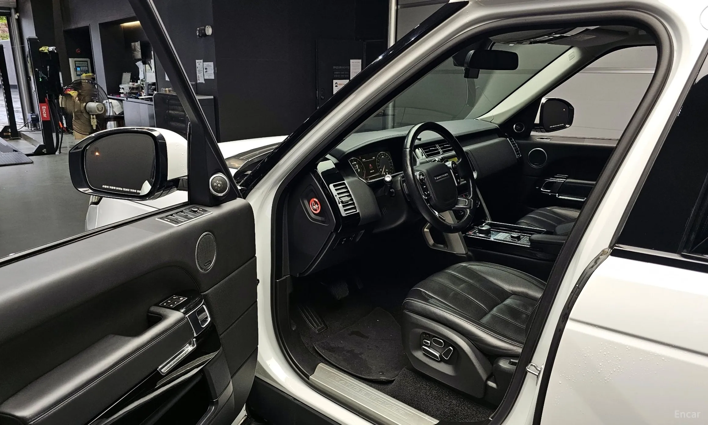 Land Rover Range Rover 4th Generation превью 11
