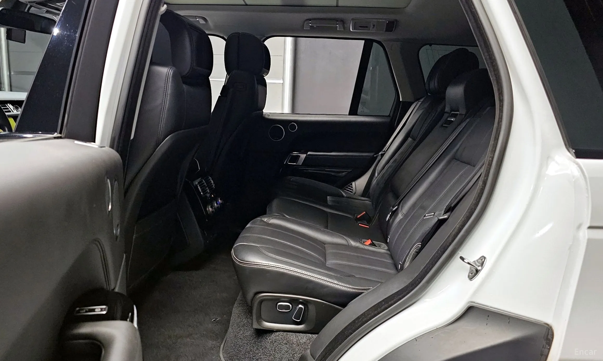 Land Rover Range Rover 4th Generation превью 12