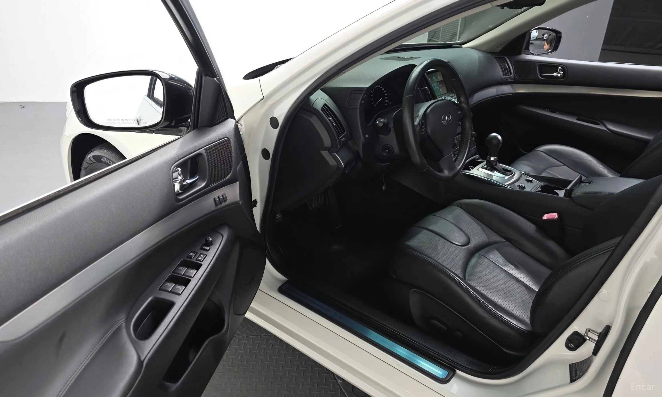 Infiniti G25 превью 11