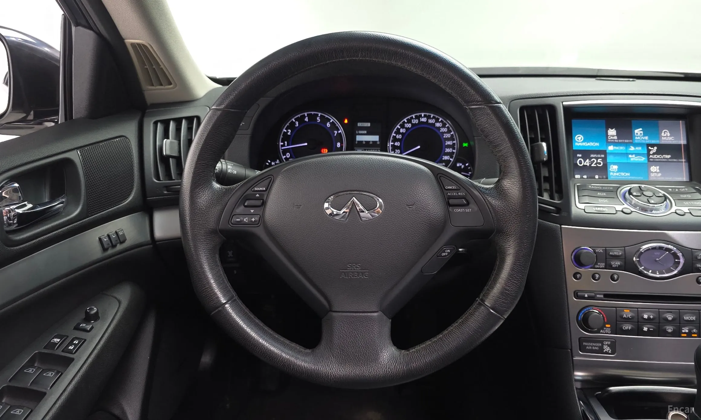 Infiniti G25 превью 13