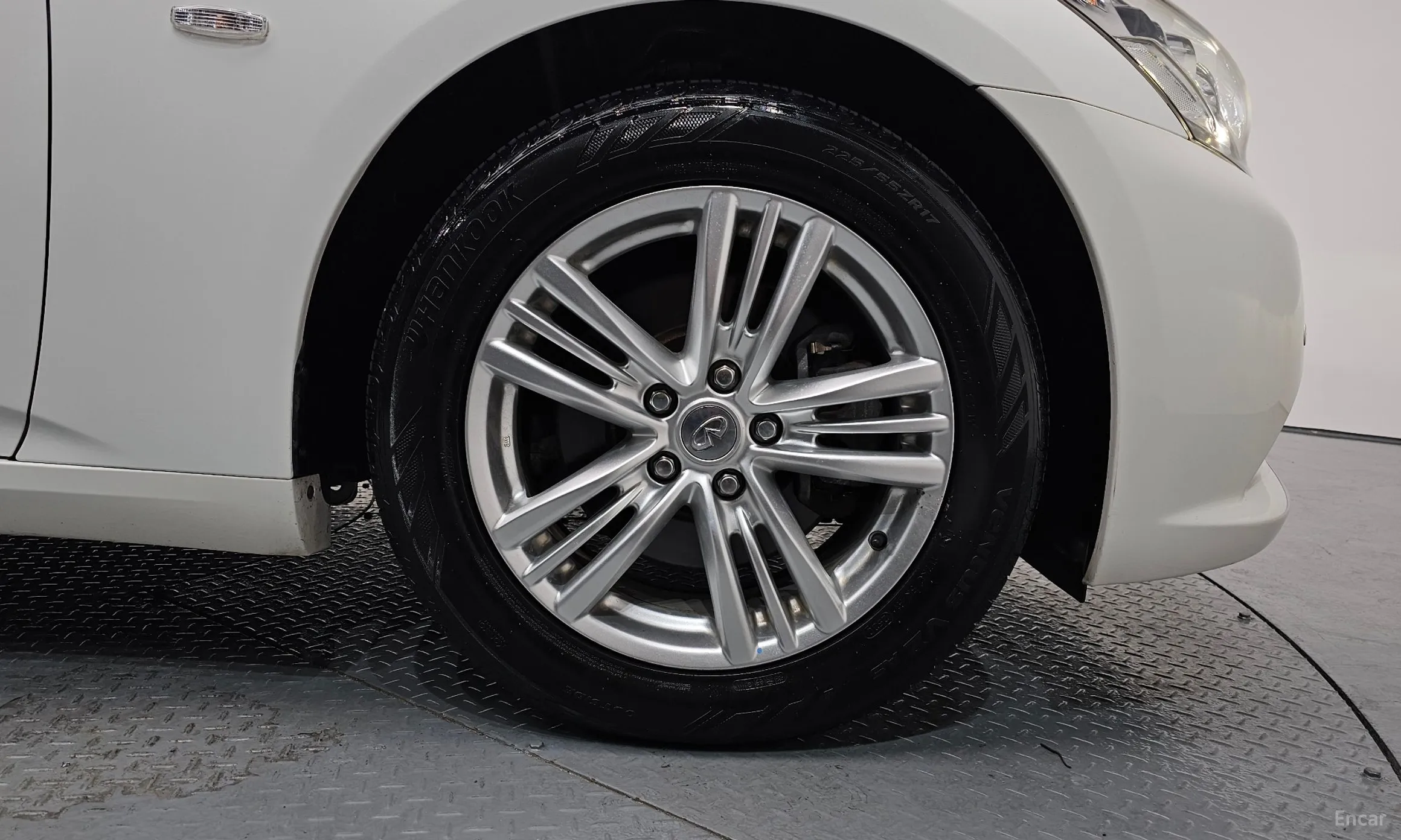 Infiniti G25 превью 5