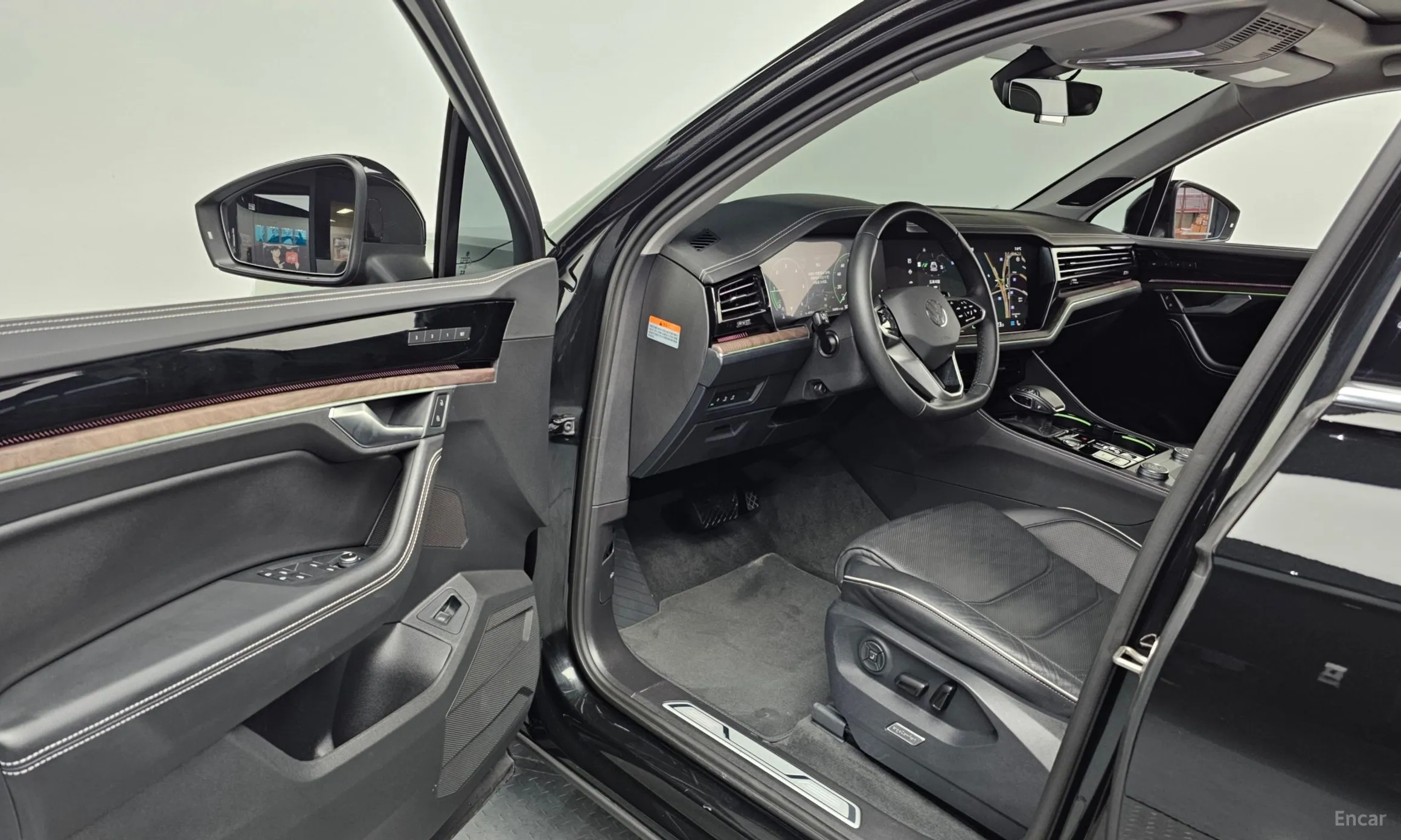 Volkswagen Touareg 3rd Generation превью 10