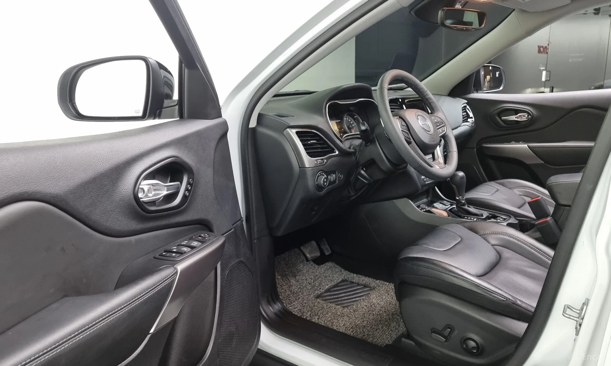Jeep Cherokee (KL) превью 10
