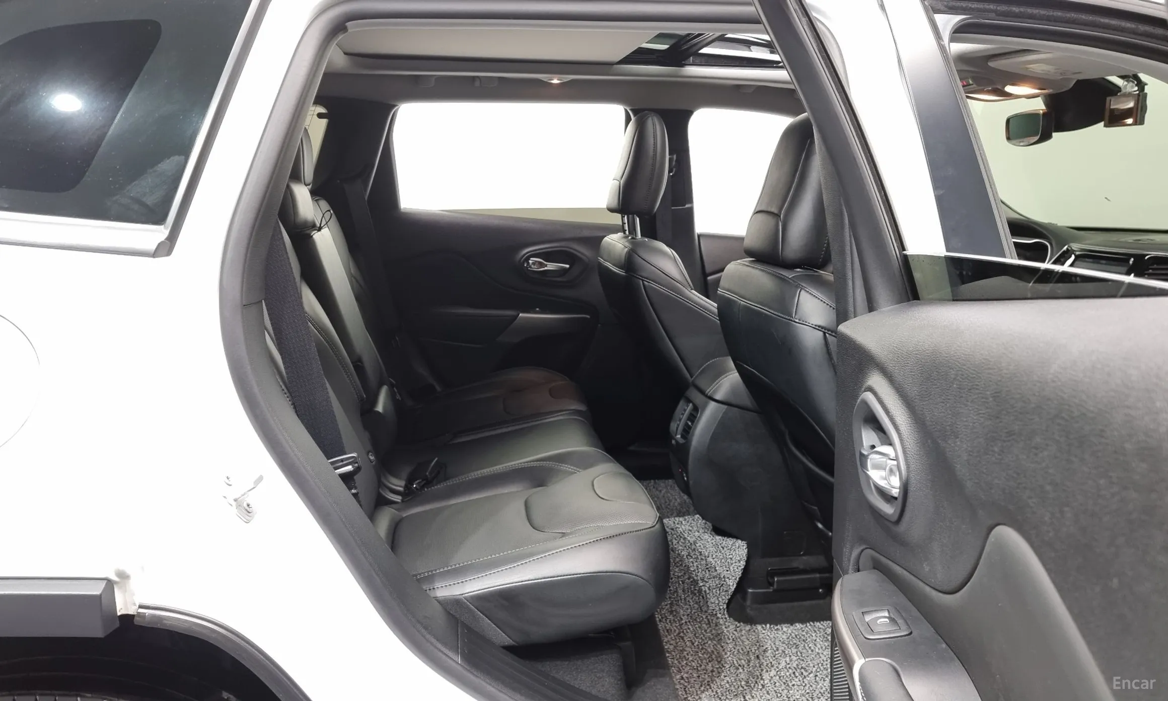 Jeep Cherokee (KL) превью 12
