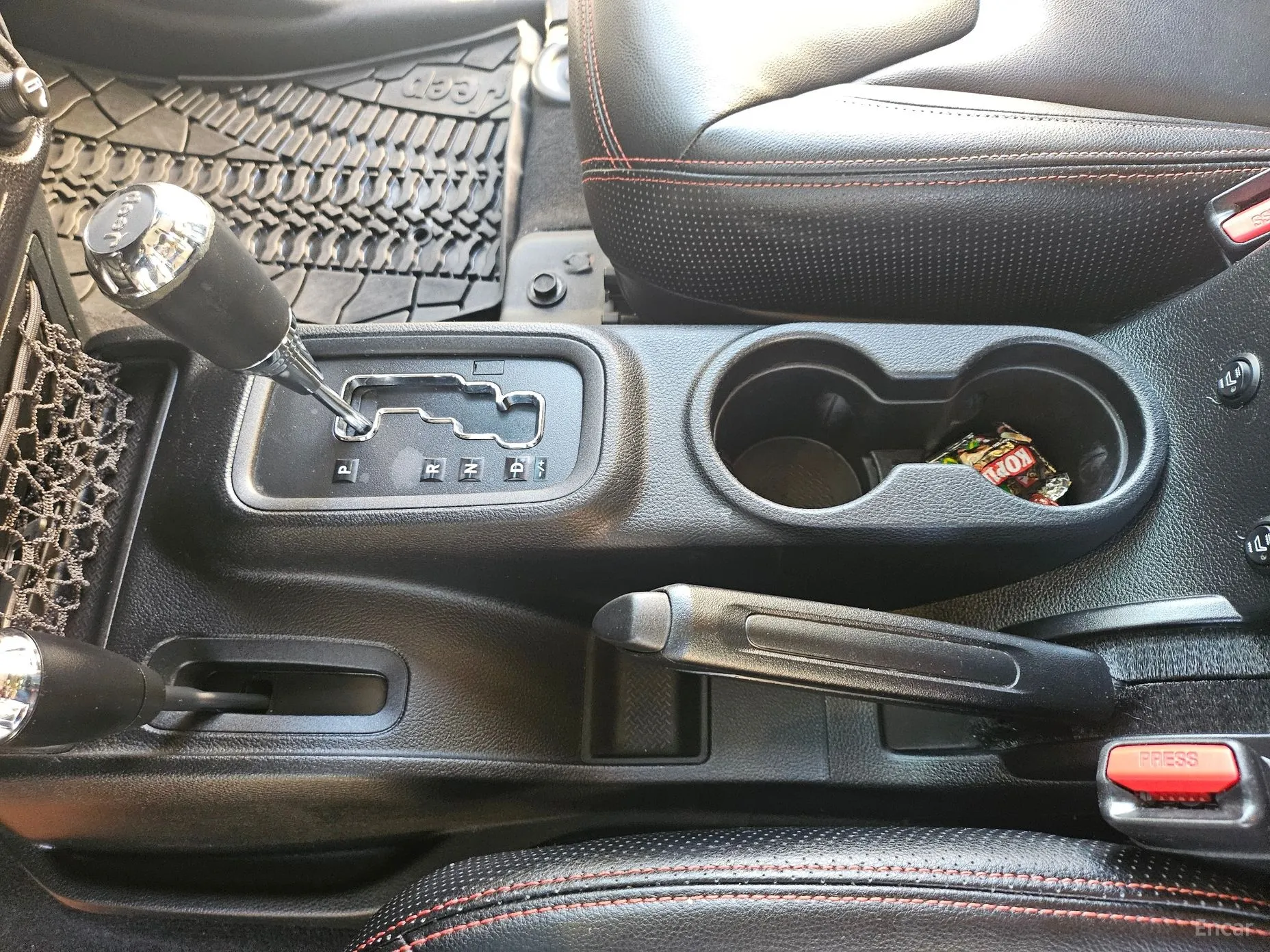 Jeep Wrangler (JK) превью 9