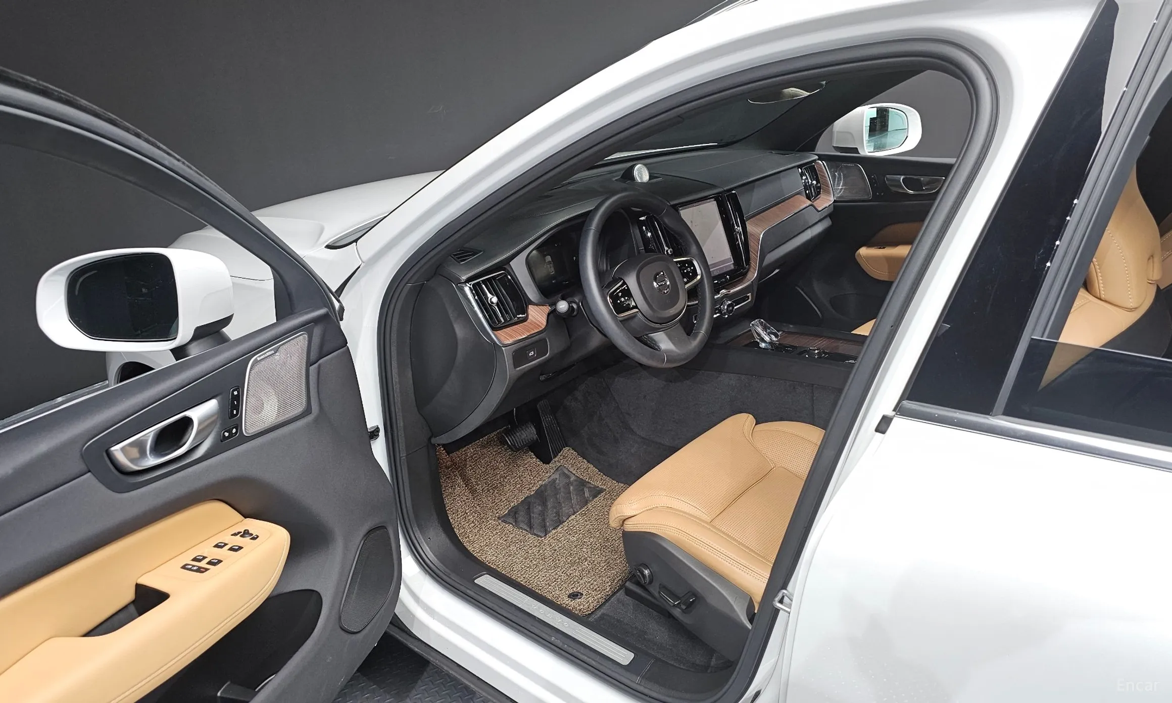 Volvo XC60 Gen 2 превью 10