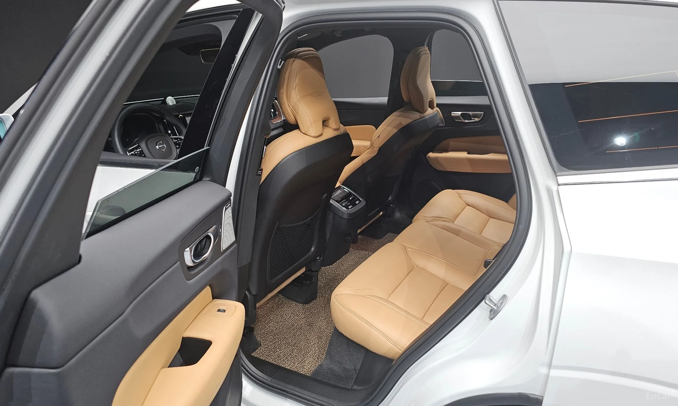 Volvo XC60 Gen 2 превью 11