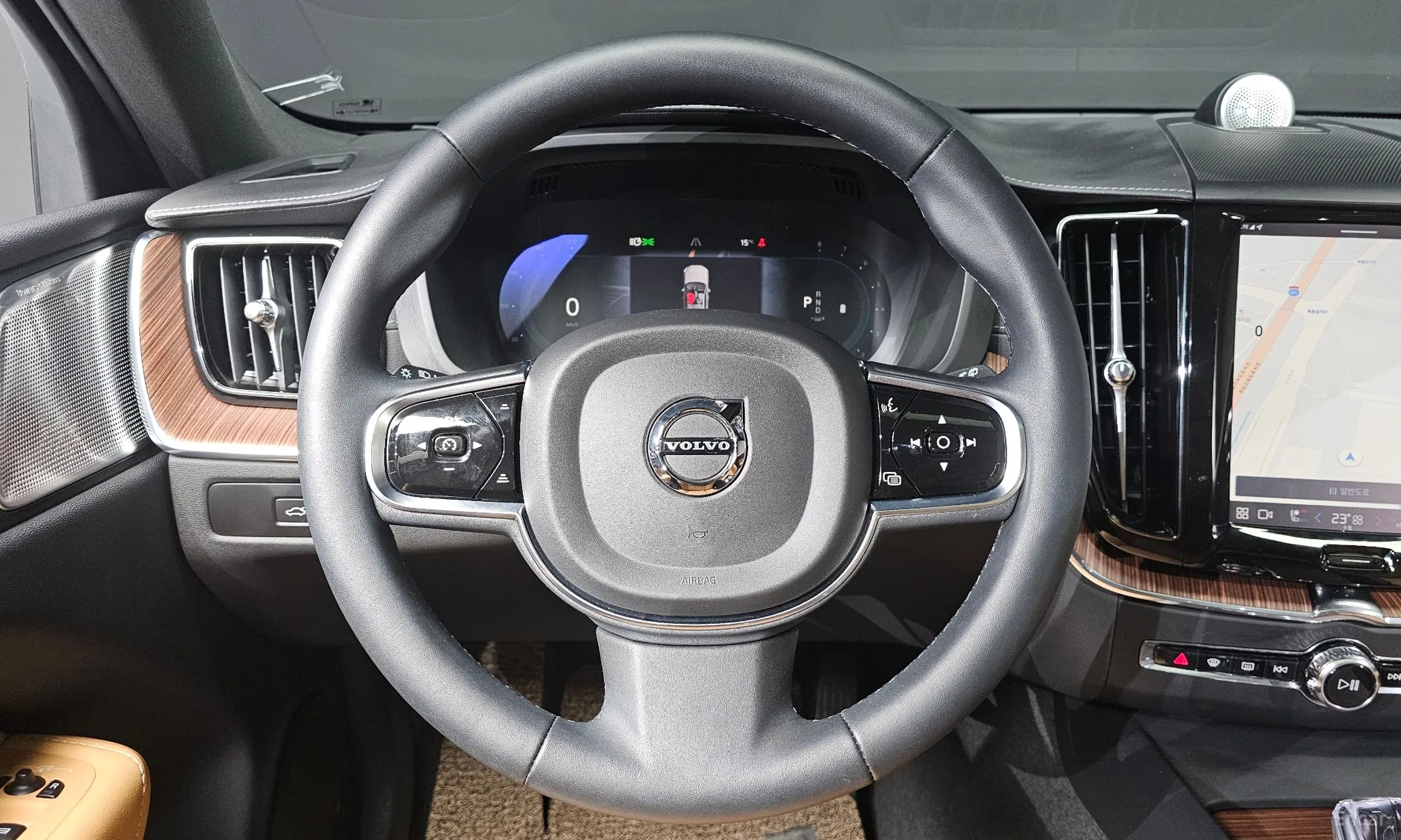 Volvo XC60 Gen 2 превью 14