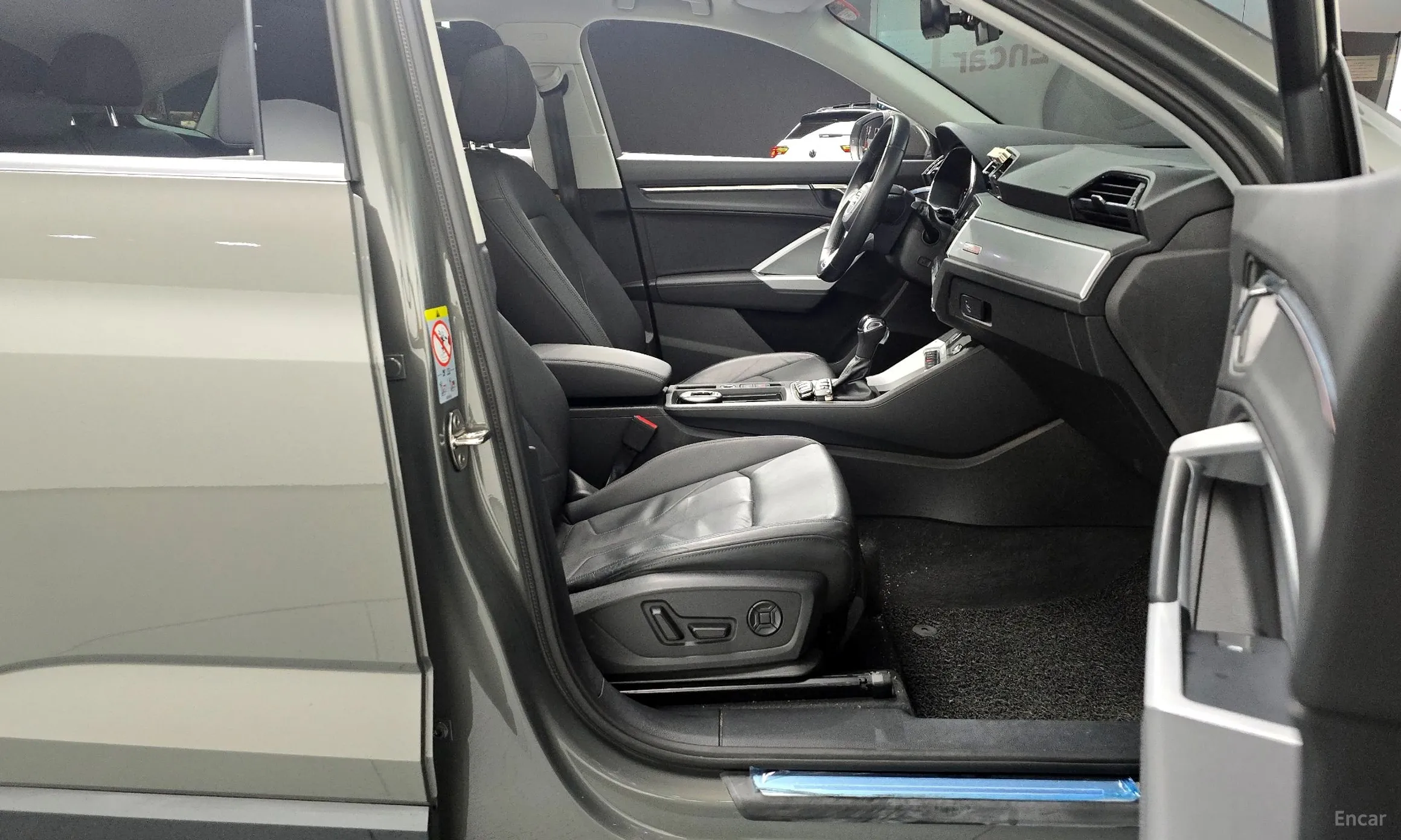 Audi Q3 (F3) превью 11