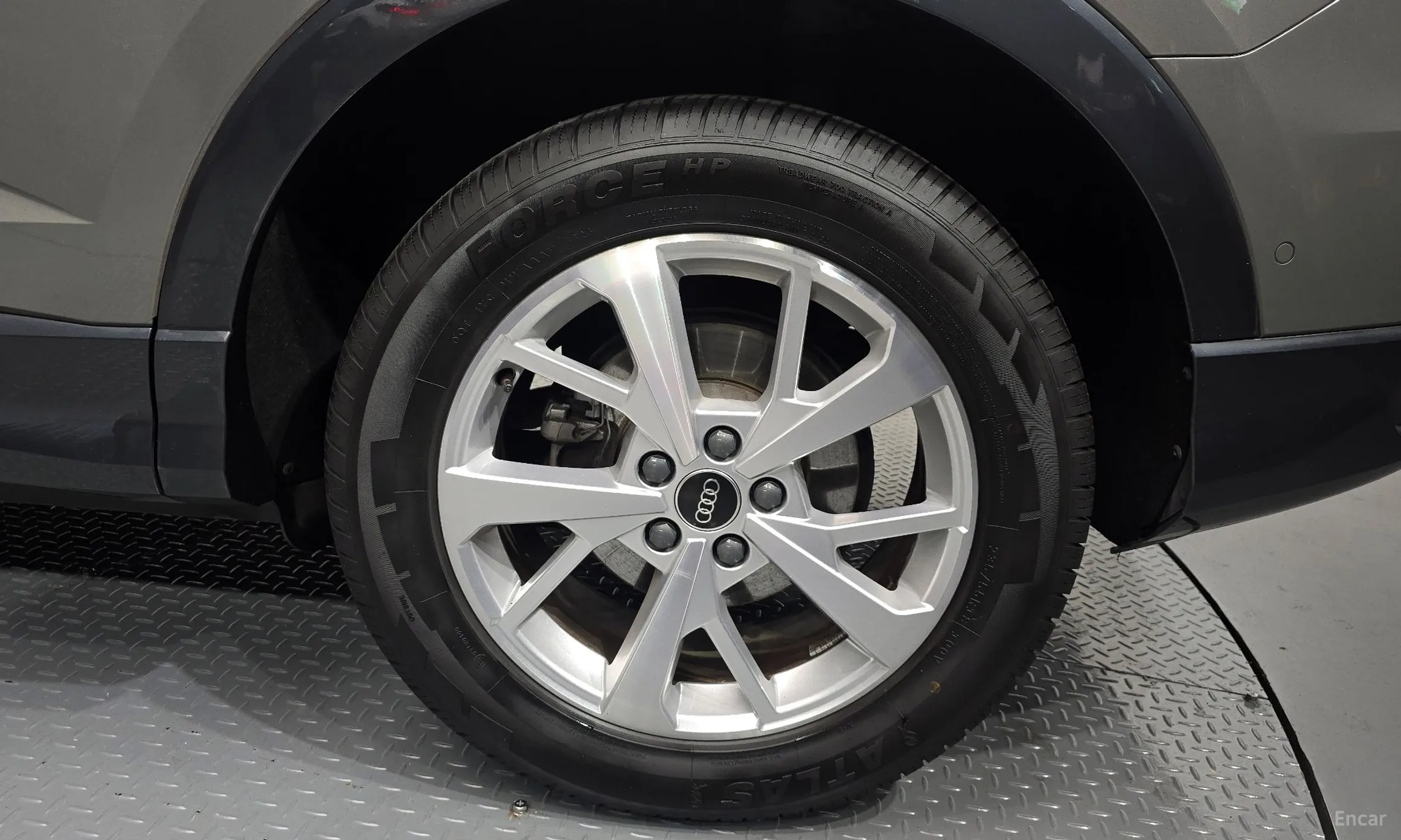 Audi Q3 (F3) превью 5