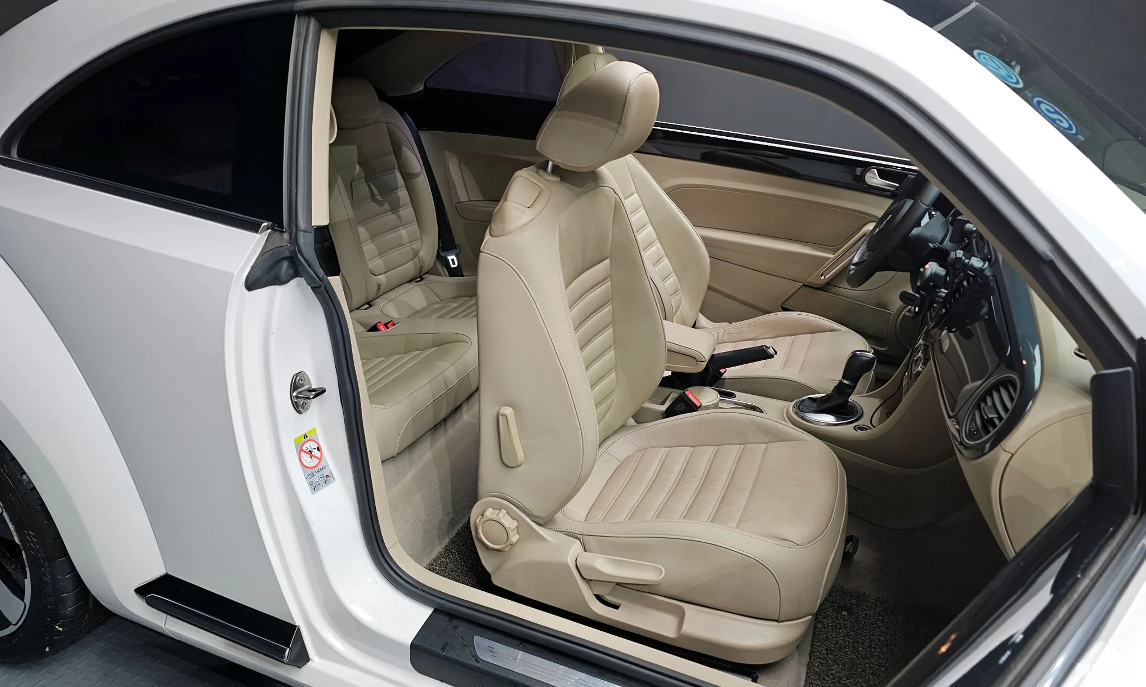 Volkswagen The Beetle превью 12