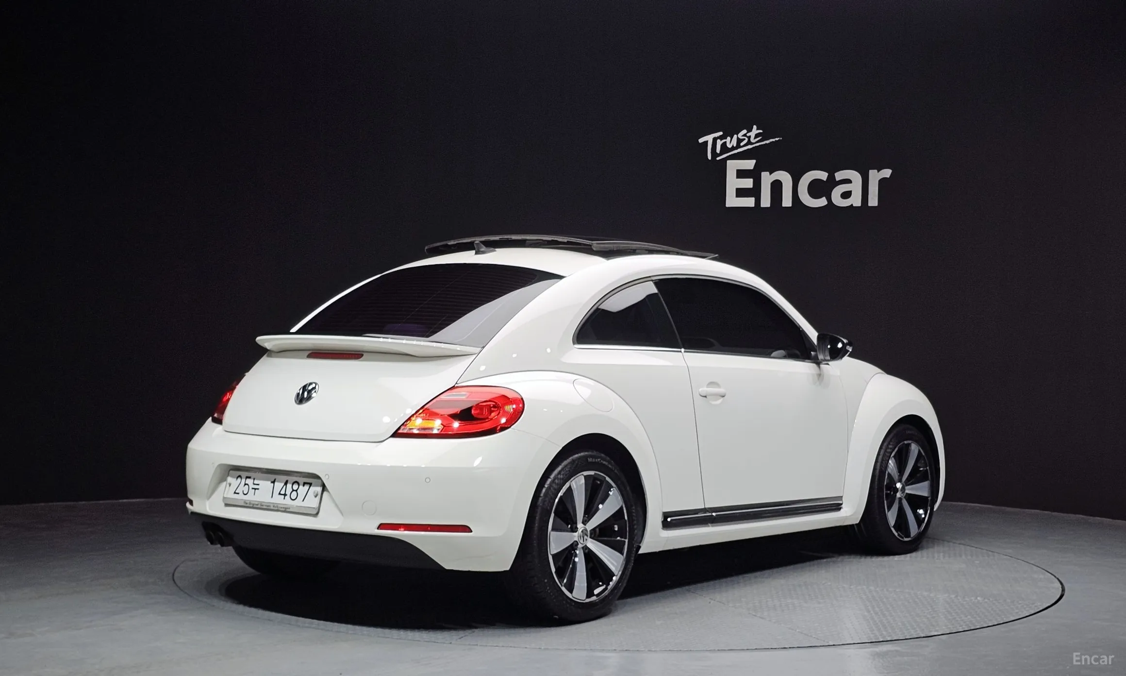 Volkswagen The Beetle превью 2