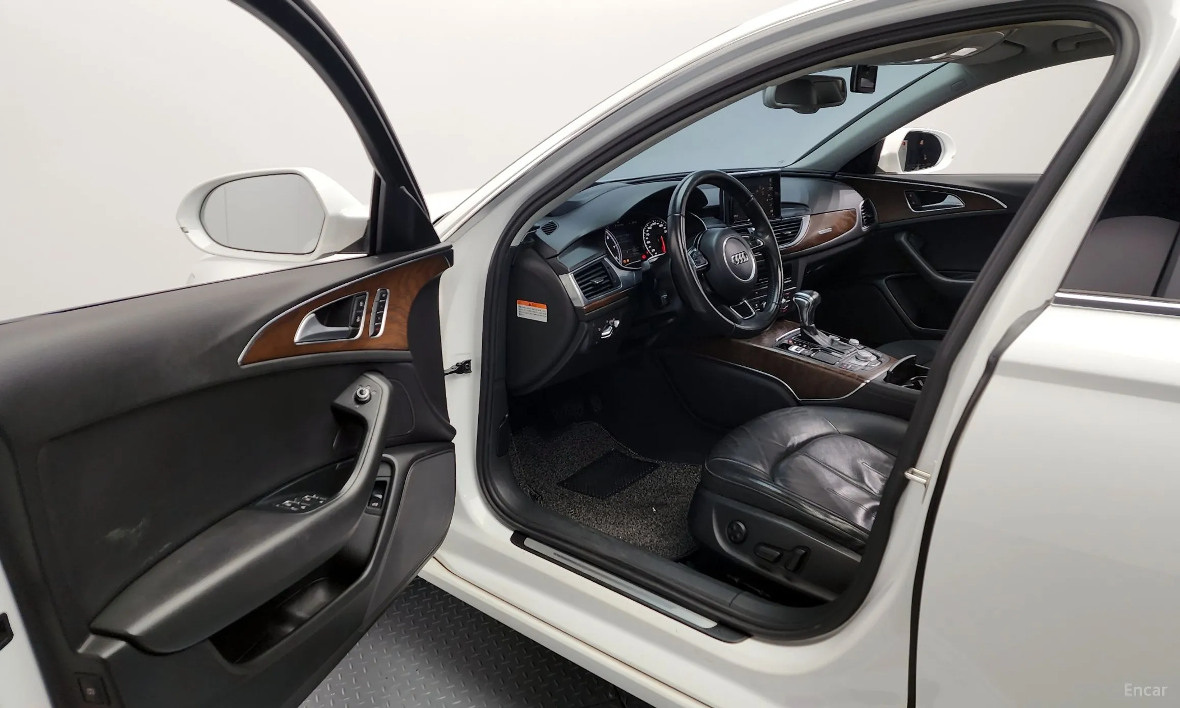Audi New A6 превью 10