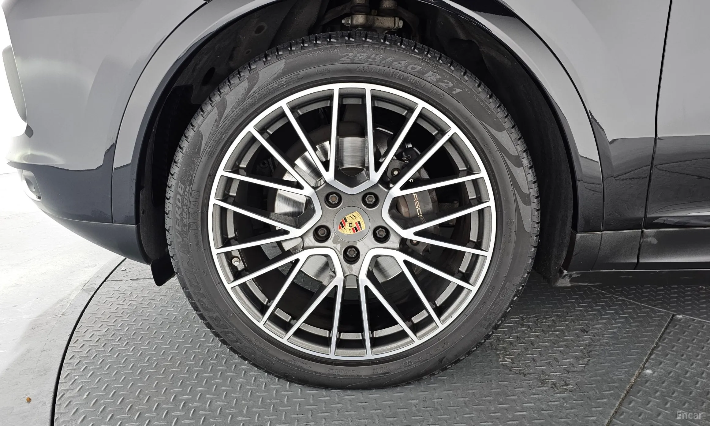 Porsche Cayenne (PO536) превью 5