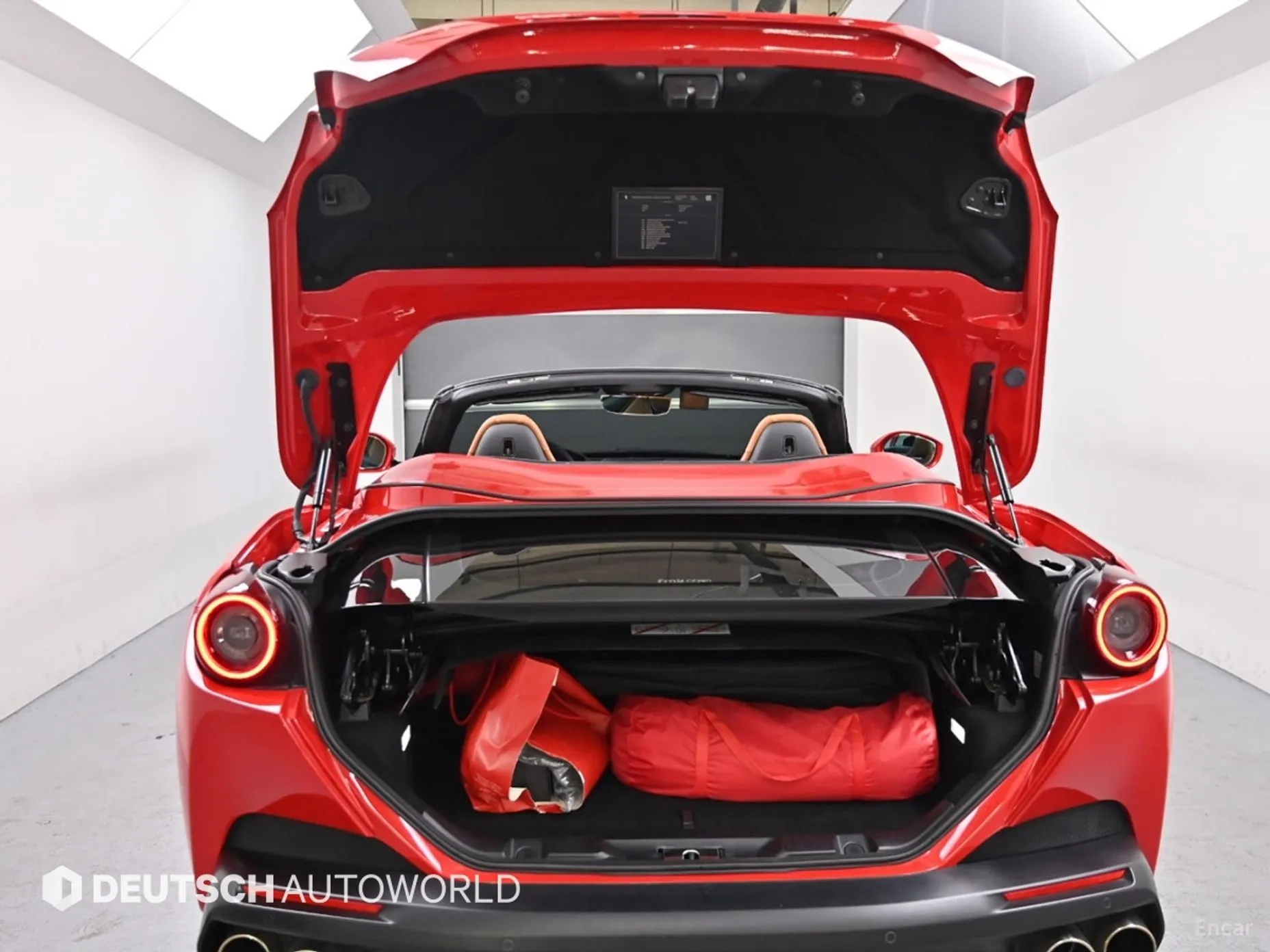 Ferrari Portofino превью 20