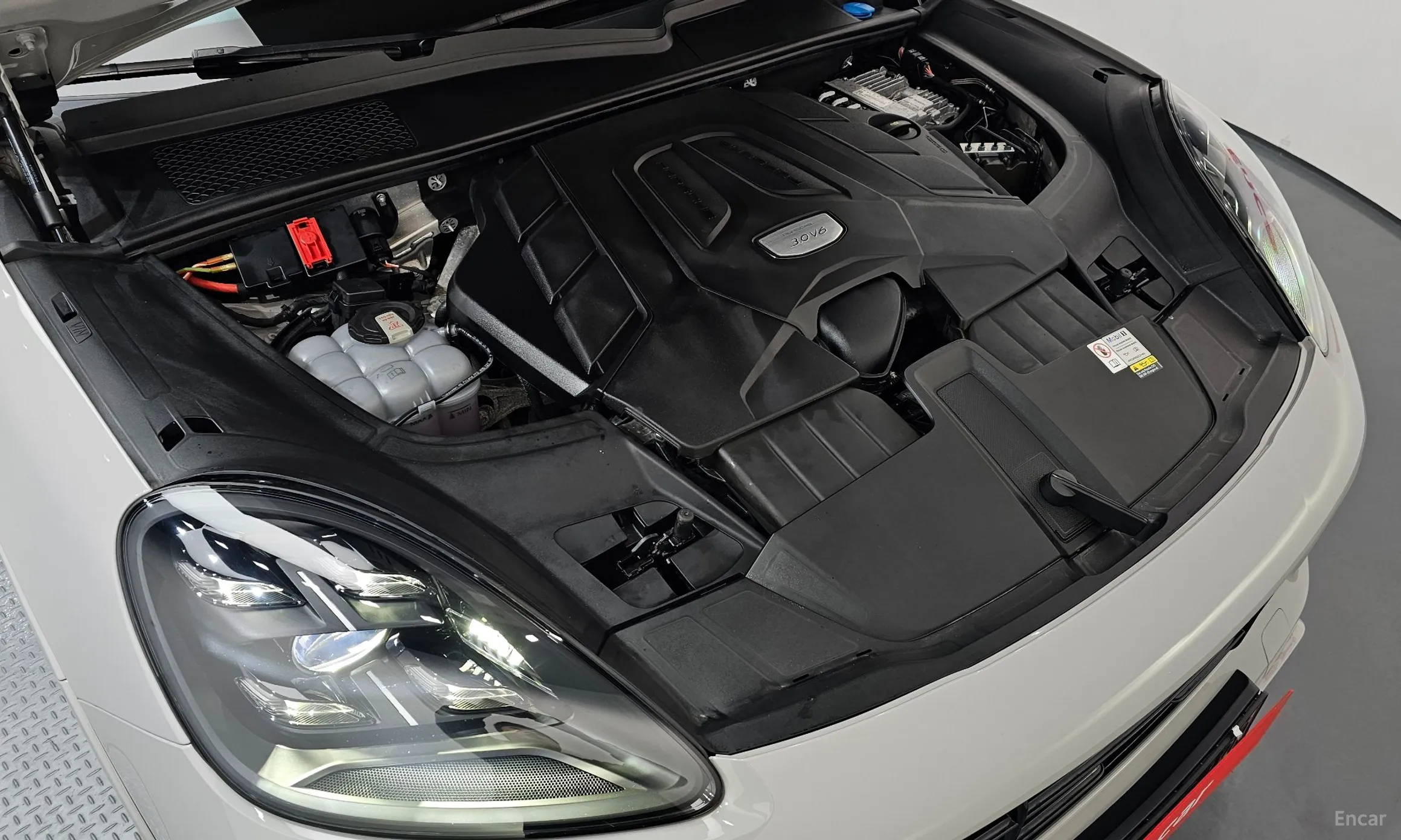 Porsche Cayenne (PO536) превью 6