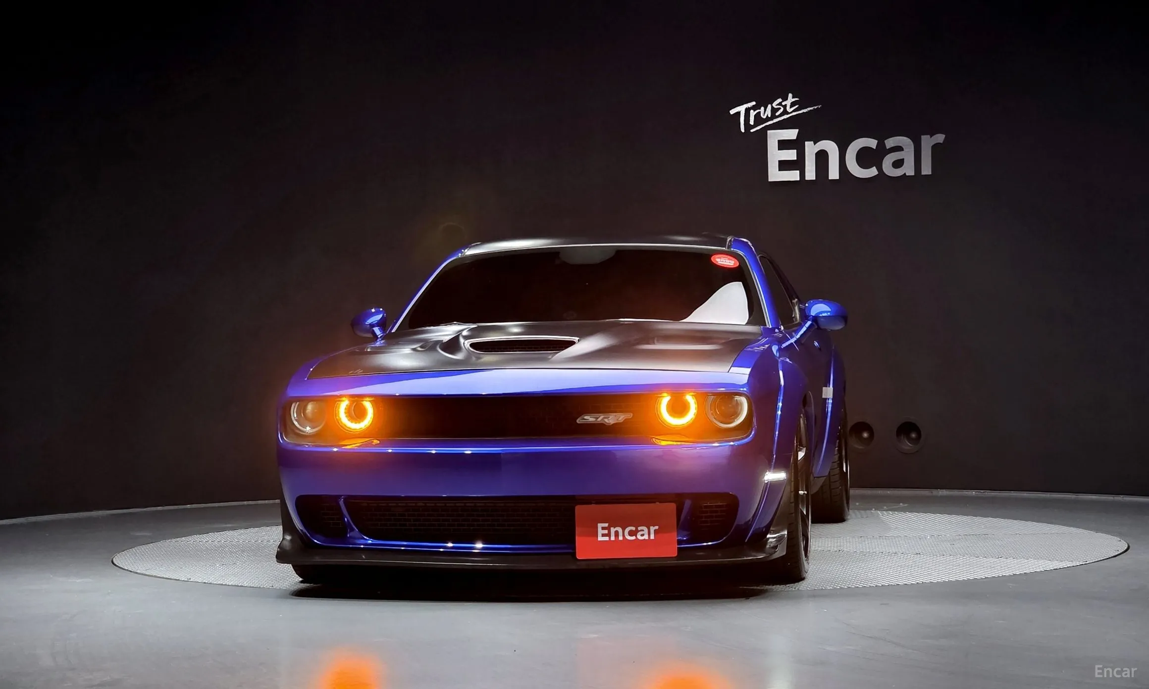 Dodge Challenger превью 3