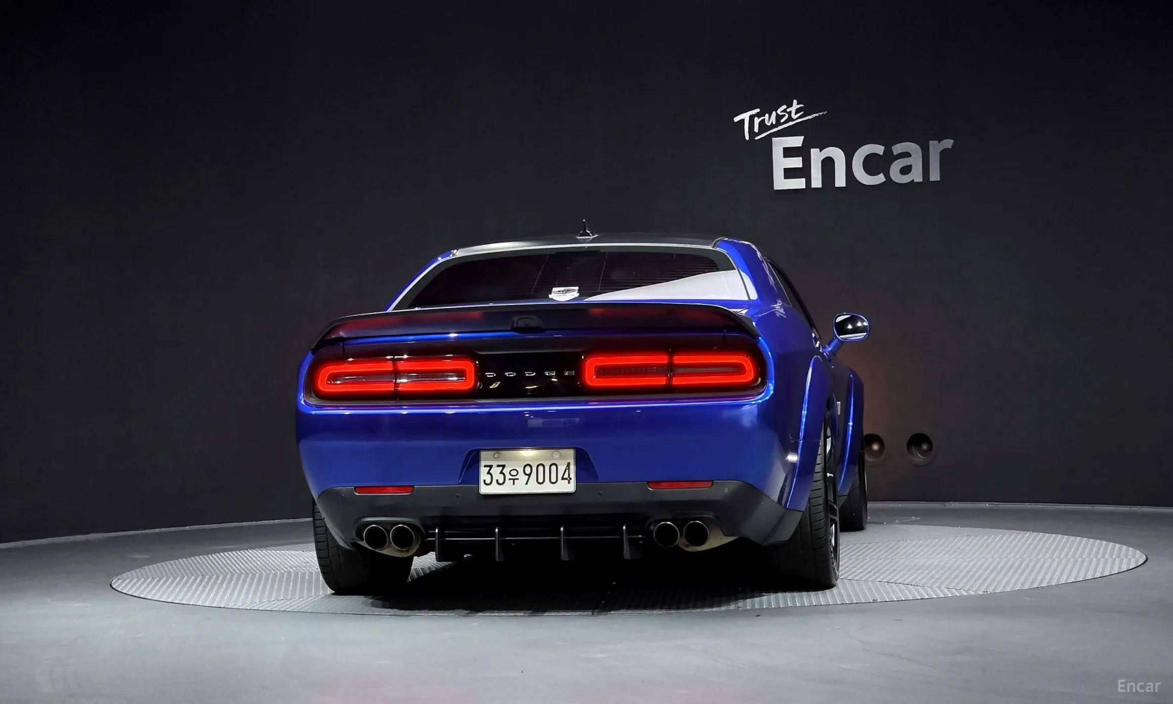 Dodge Challenger превью 4