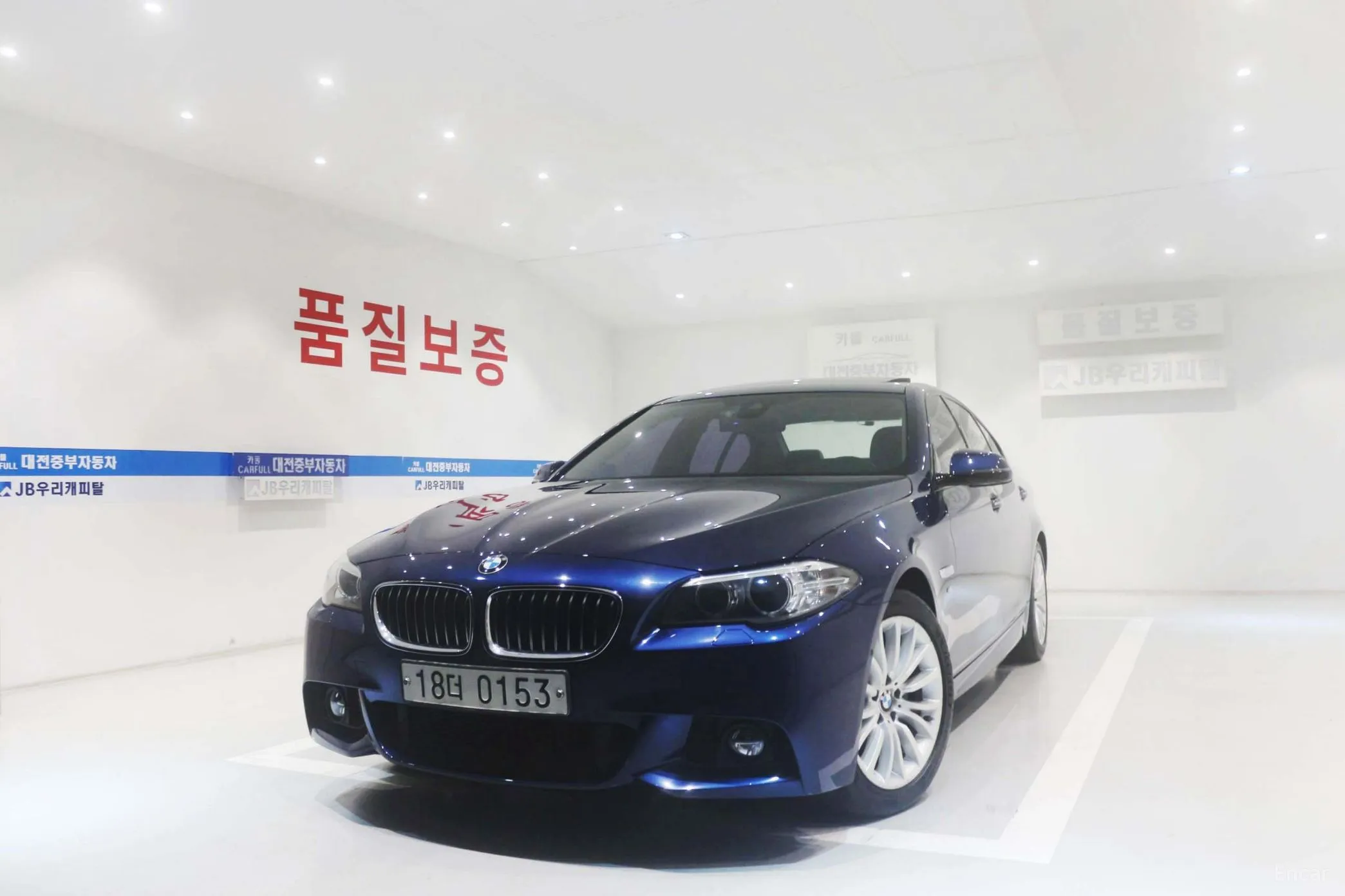 BMW 5 Series (F10) превью 11