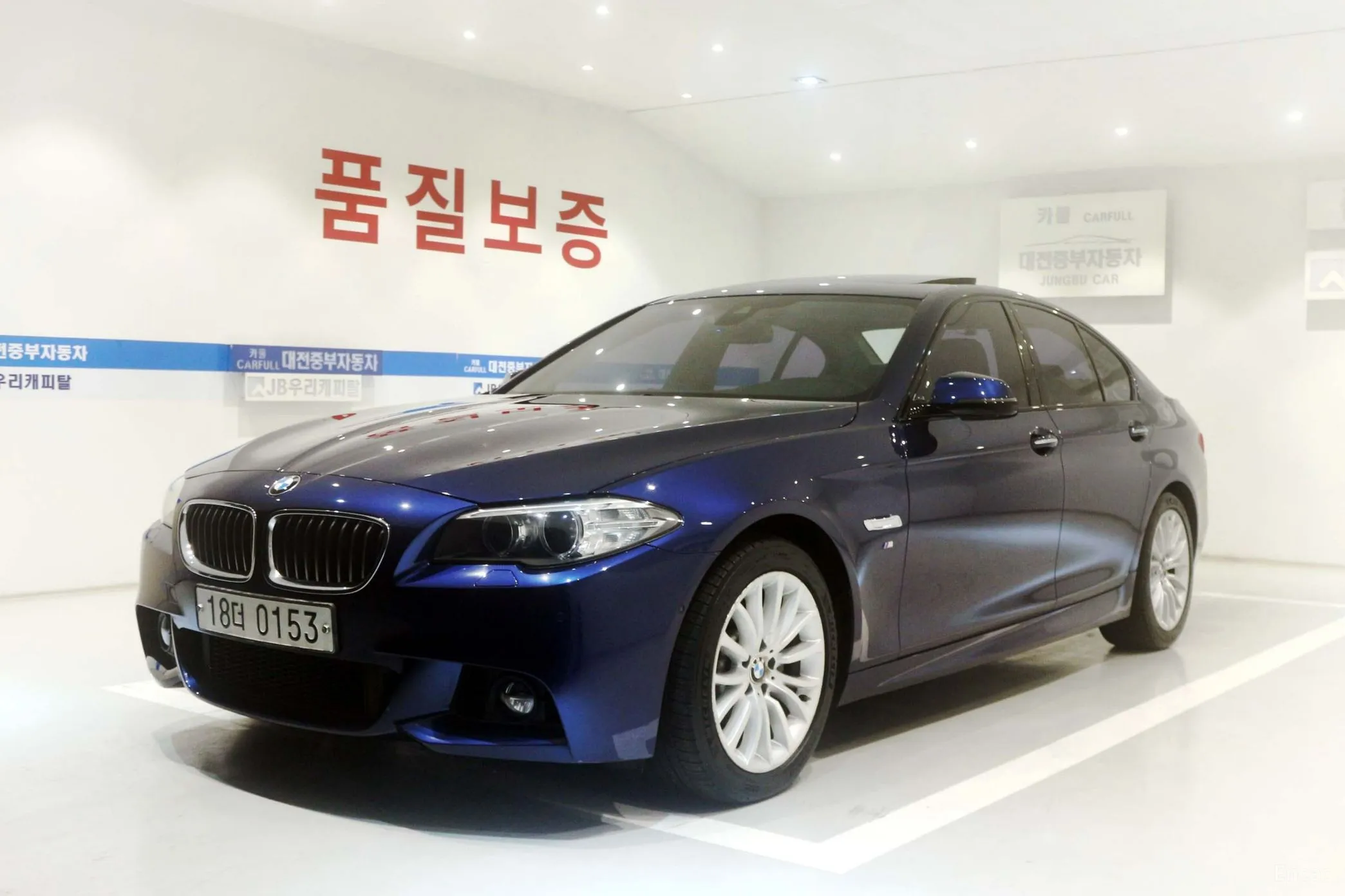 BMW 5 Series (F10) превью 6